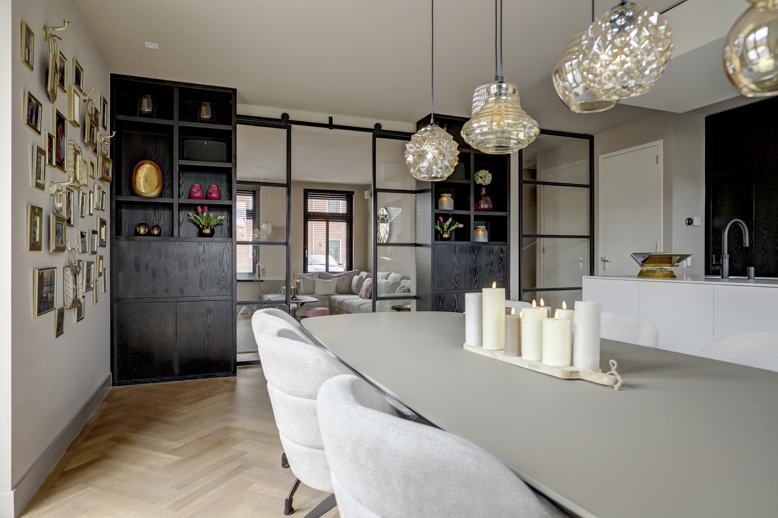 '$houseDetails->street_name'.' '.'$houseDetails->number'