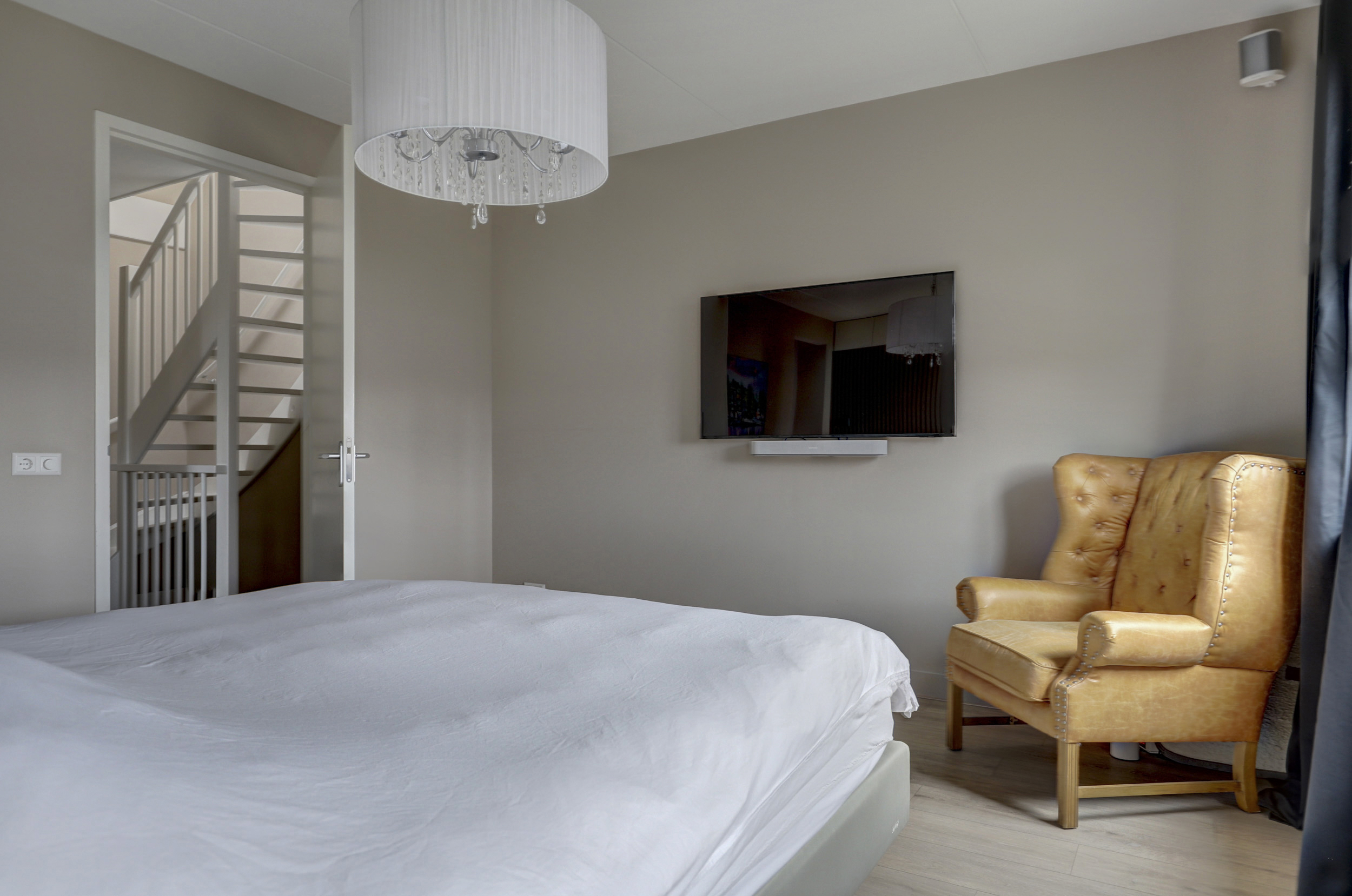 '$houseDetails->street_name'.' '.'$houseDetails->number'