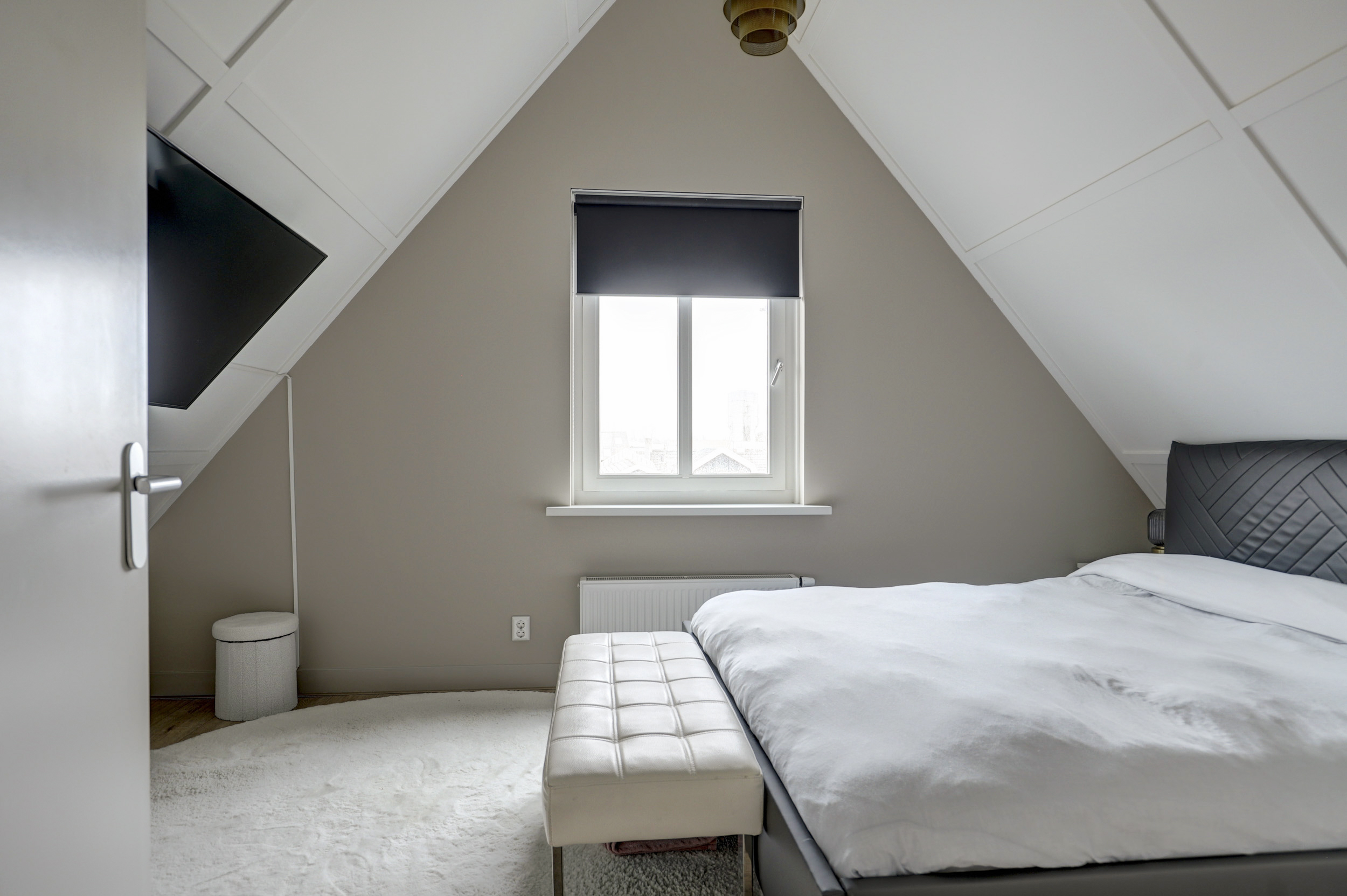 '$houseDetails->street_name'.' '.'$houseDetails->number'