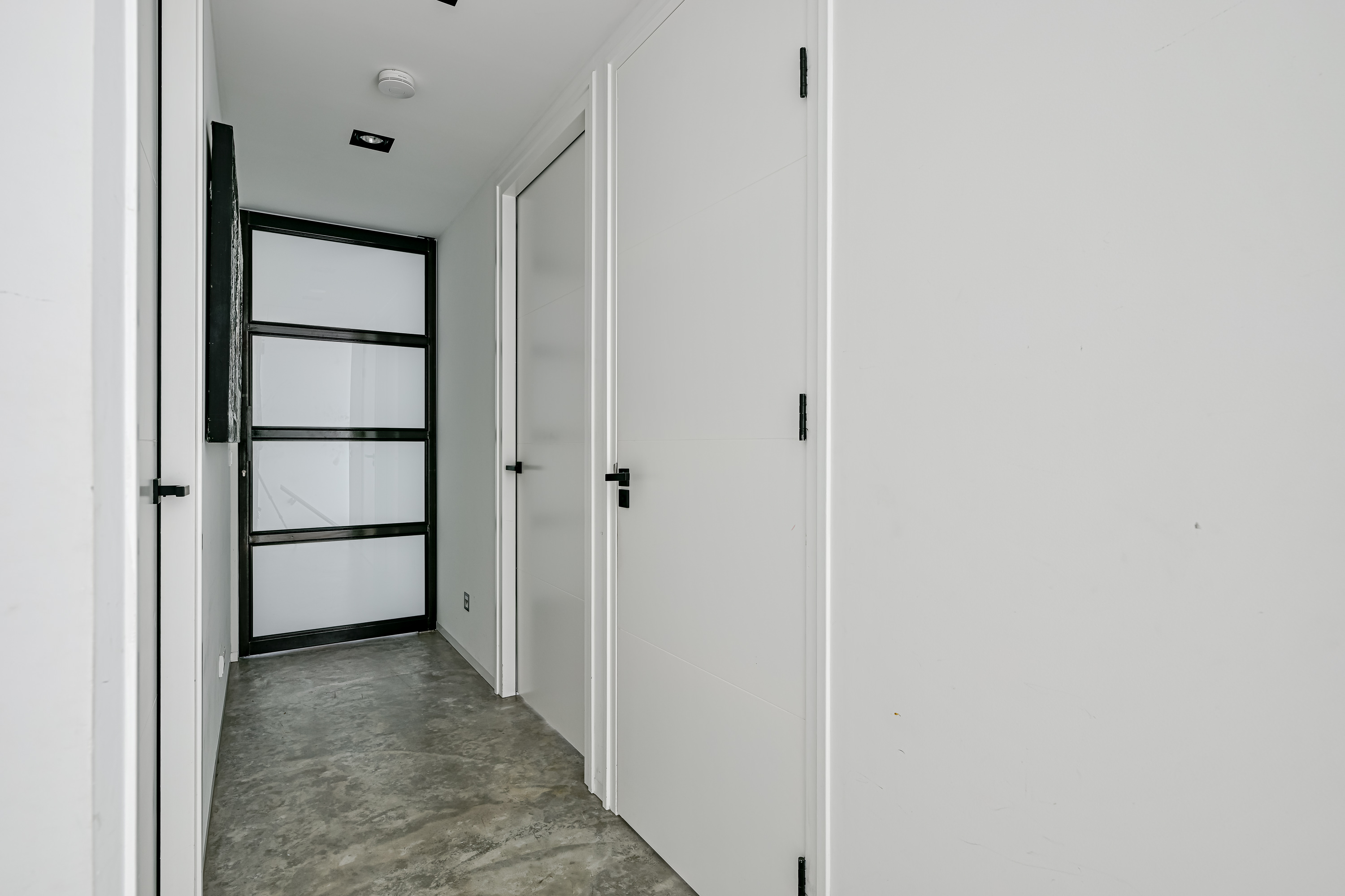 '$houseDetails->street_name'.' '.'$houseDetails->number'