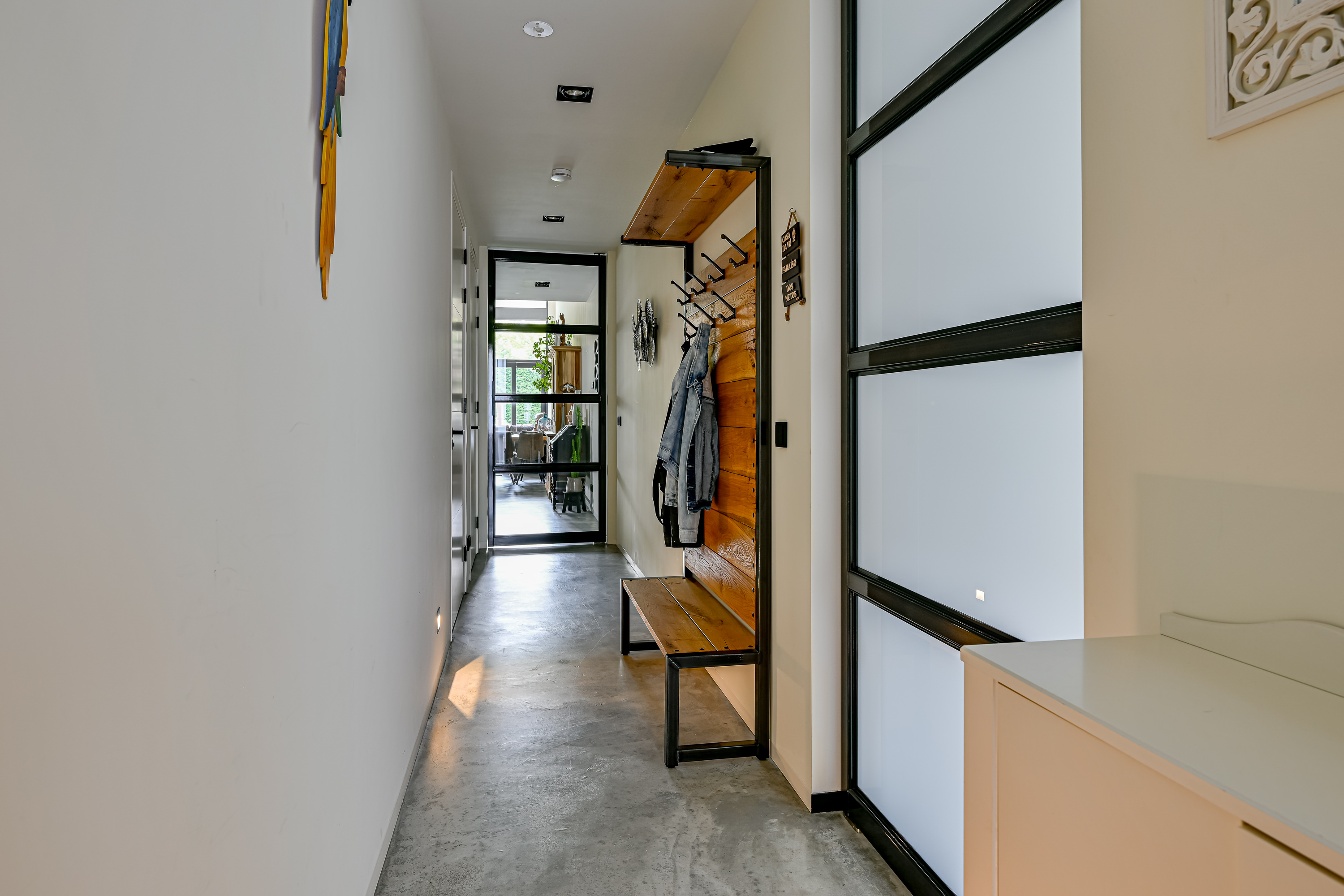 '$houseDetails->street_name'.' '.'$houseDetails->number'