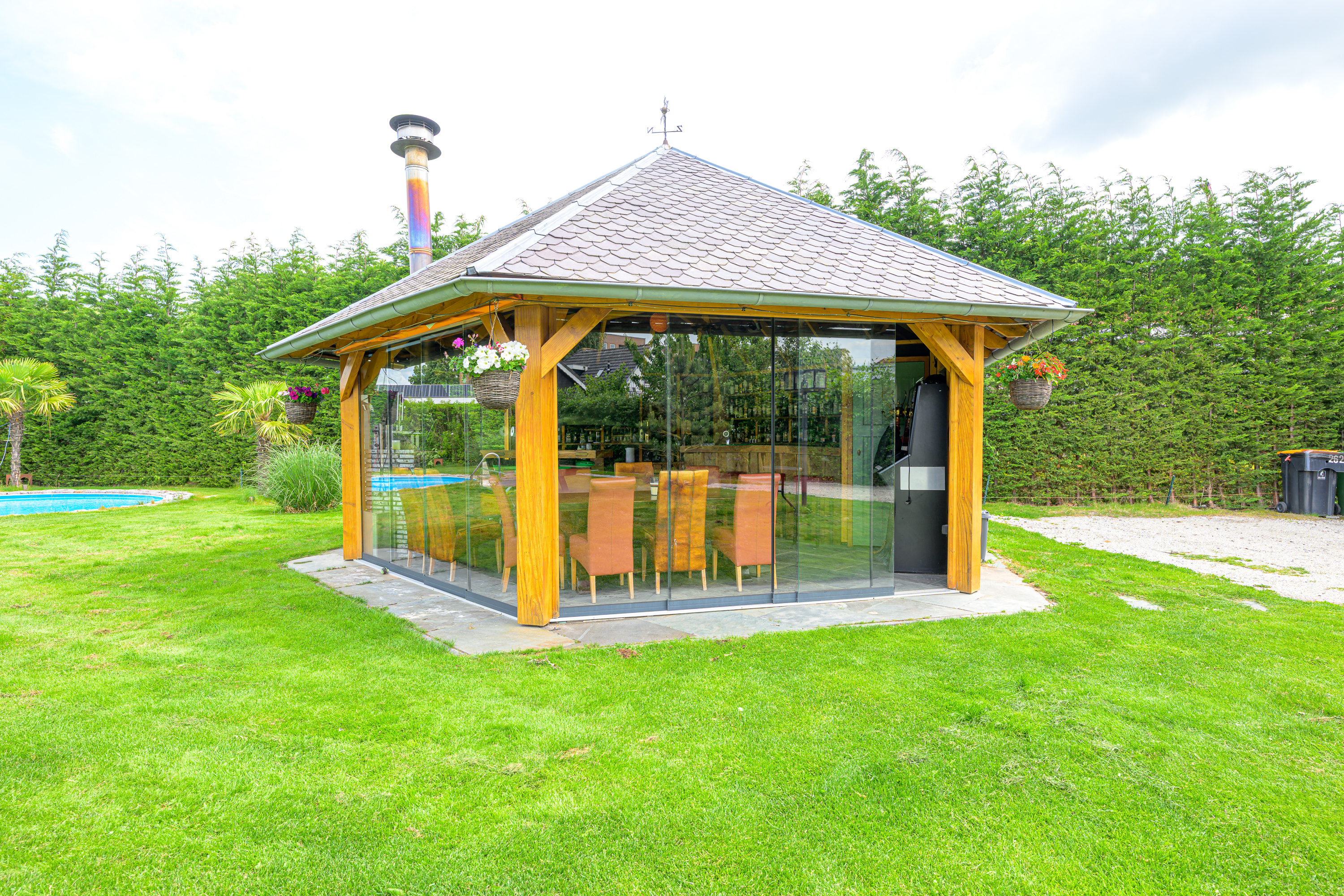 '$houseDetails->street_name'.' '.'$houseDetails->number'