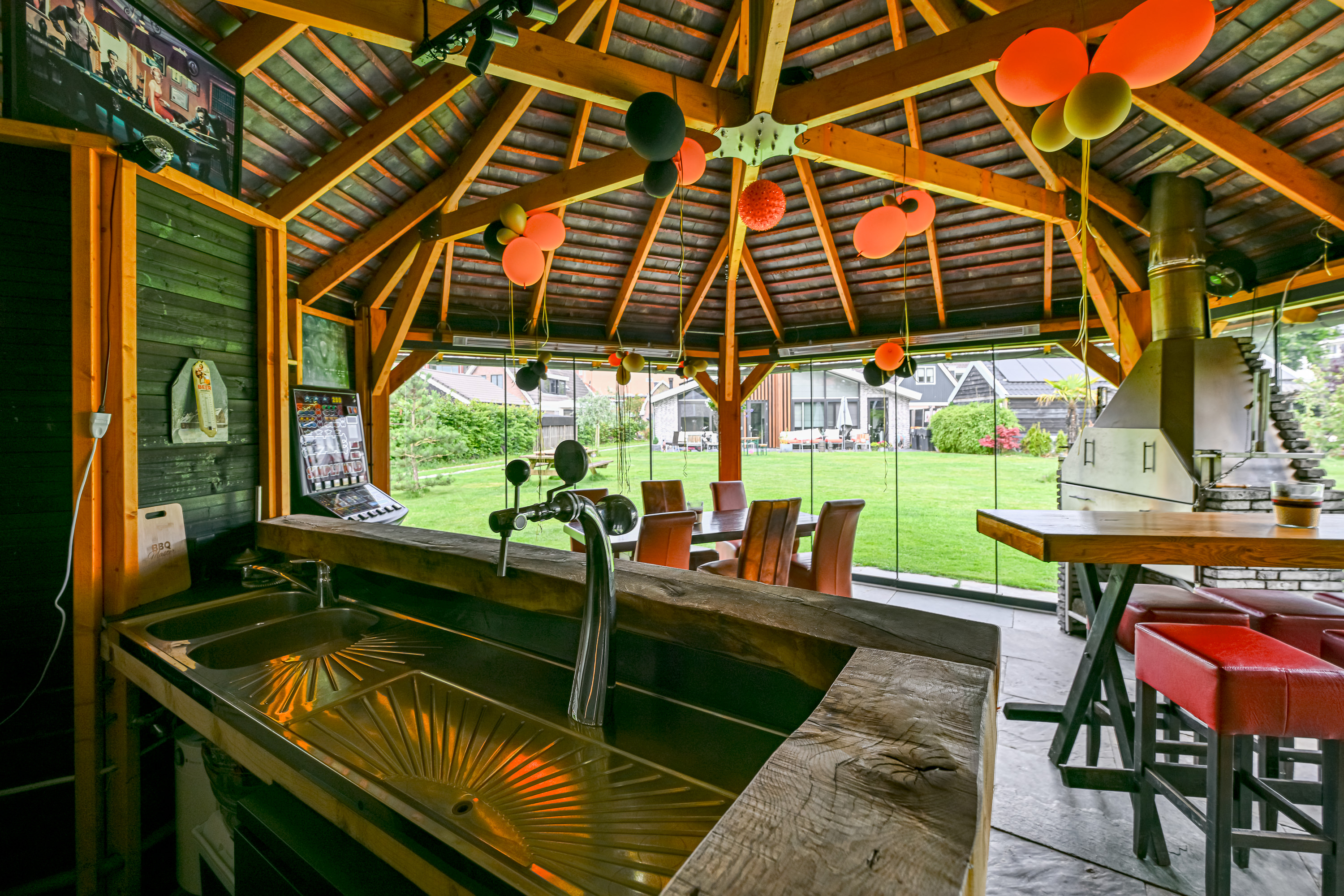 '$houseDetails->street_name'.' '.'$houseDetails->number'