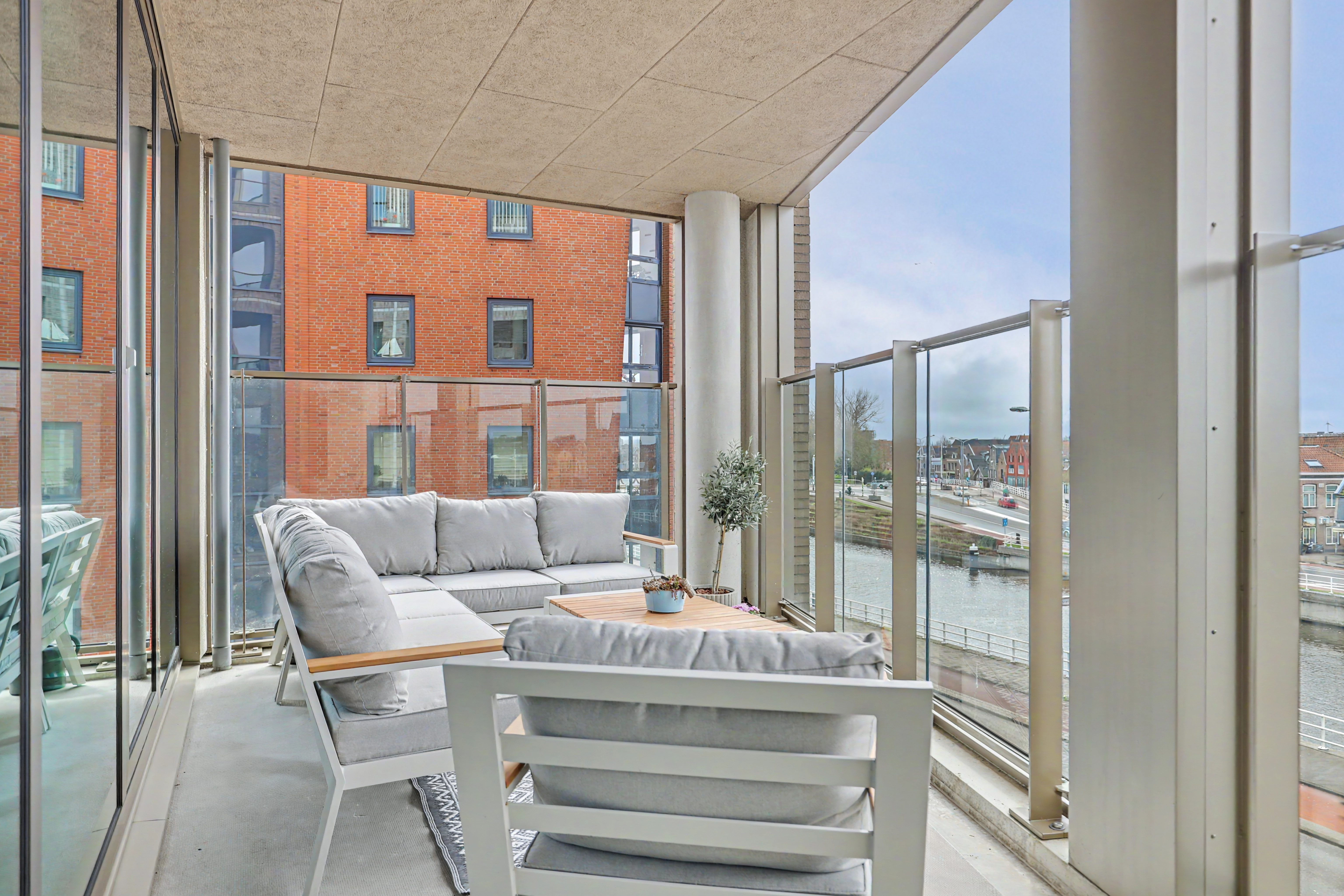 '$houseDetails->street_name'.' '.'$houseDetails->number'