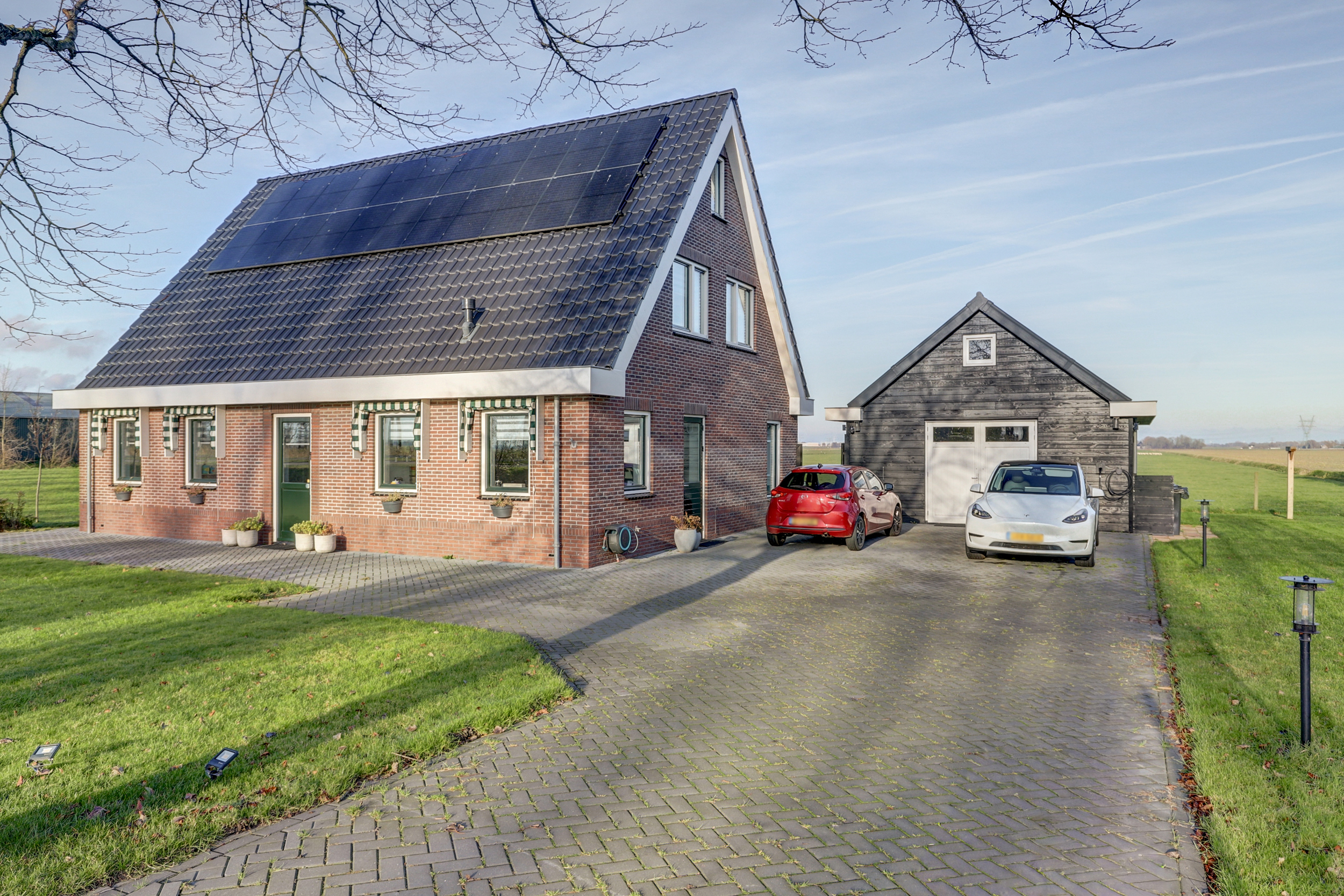 '$houseDetails->street_name'.' '.'$houseDetails->number'