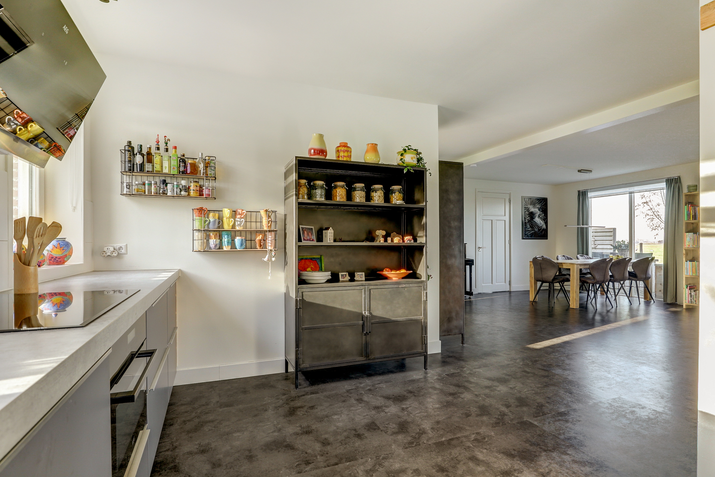 '$houseDetails->street_name'.' '.'$houseDetails->number'