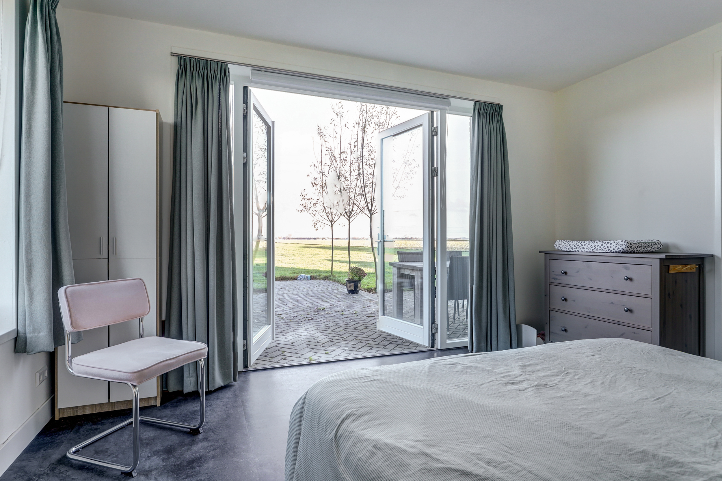 '$houseDetails->street_name'.' '.'$houseDetails->number'