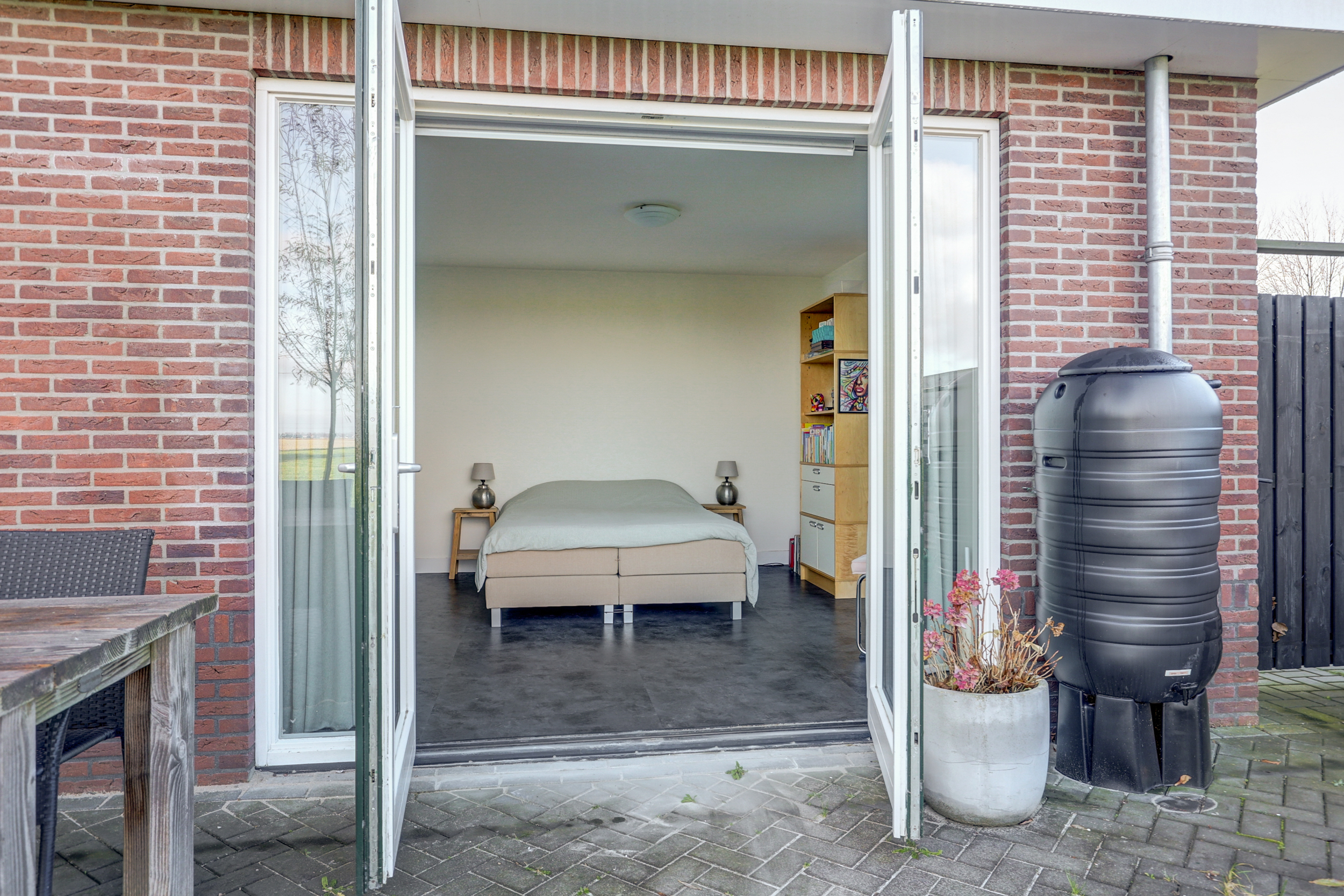 '$houseDetails->street_name'.' '.'$houseDetails->number'