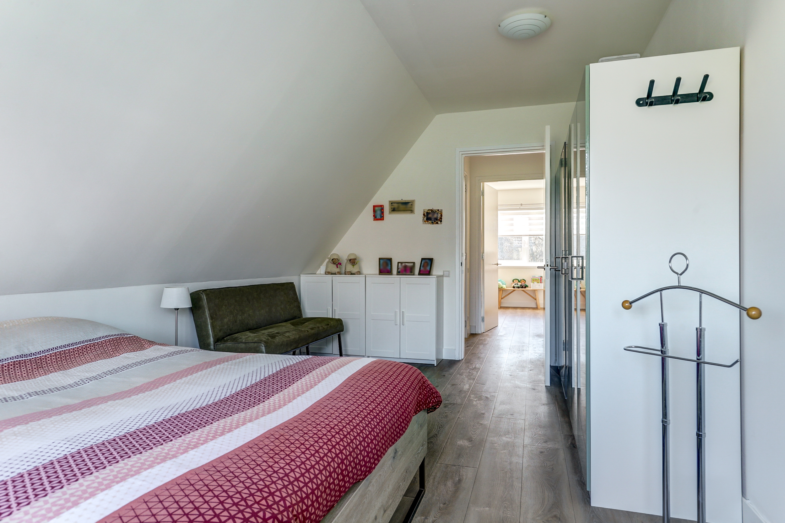 '$houseDetails->street_name'.' '.'$houseDetails->number'