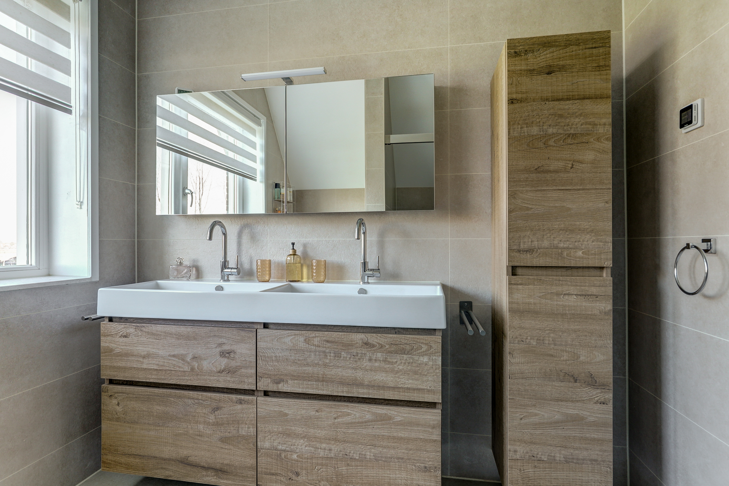 '$houseDetails->street_name'.' '.'$houseDetails->number'