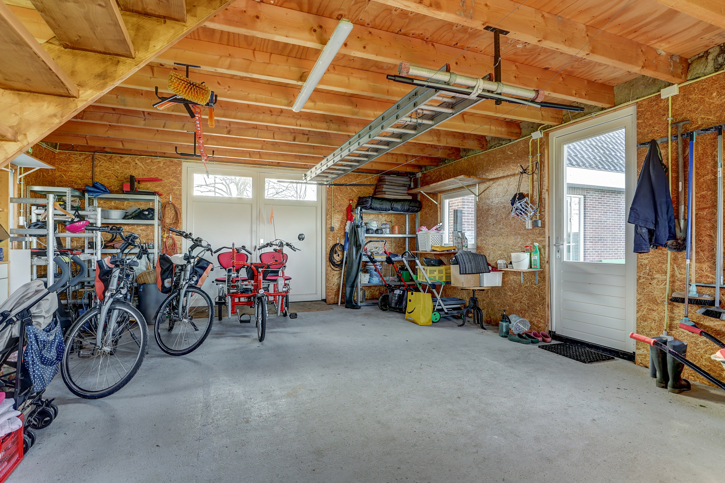 '$houseDetails->street_name'.' '.'$houseDetails->number'