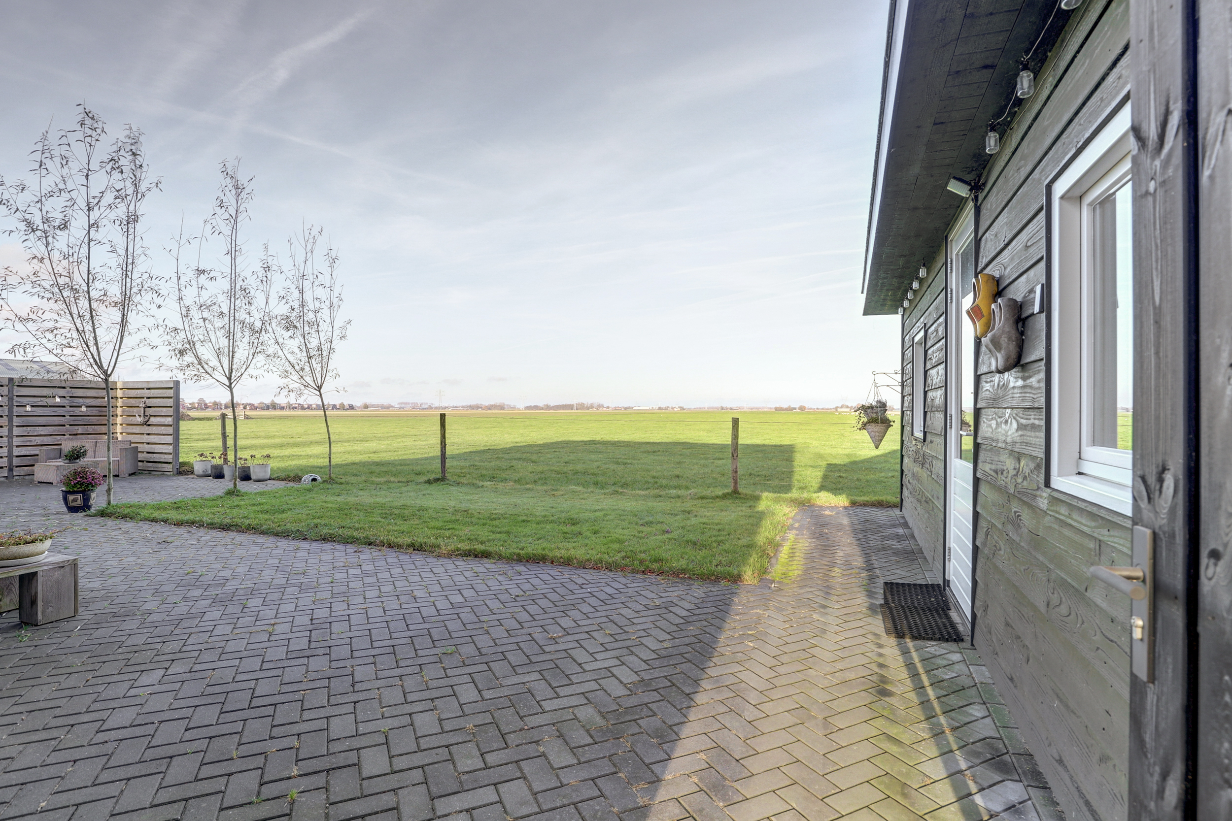 '$houseDetails->street_name'.' '.'$houseDetails->number'