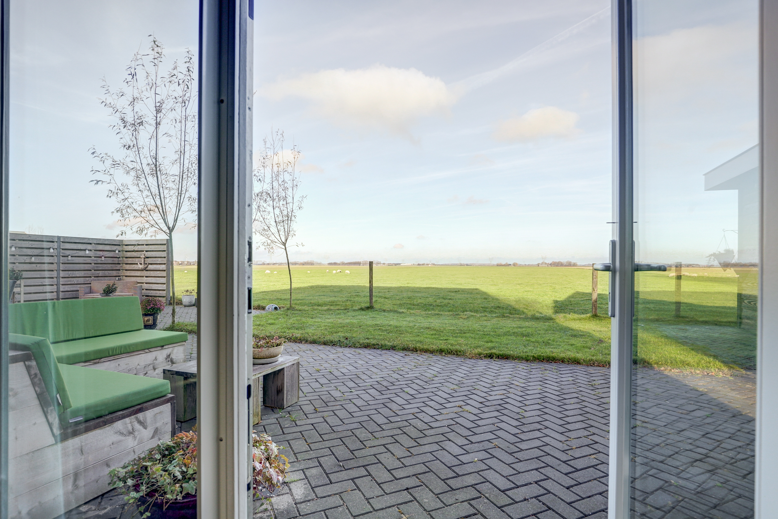 '$houseDetails->street_name'.' '.'$houseDetails->number'