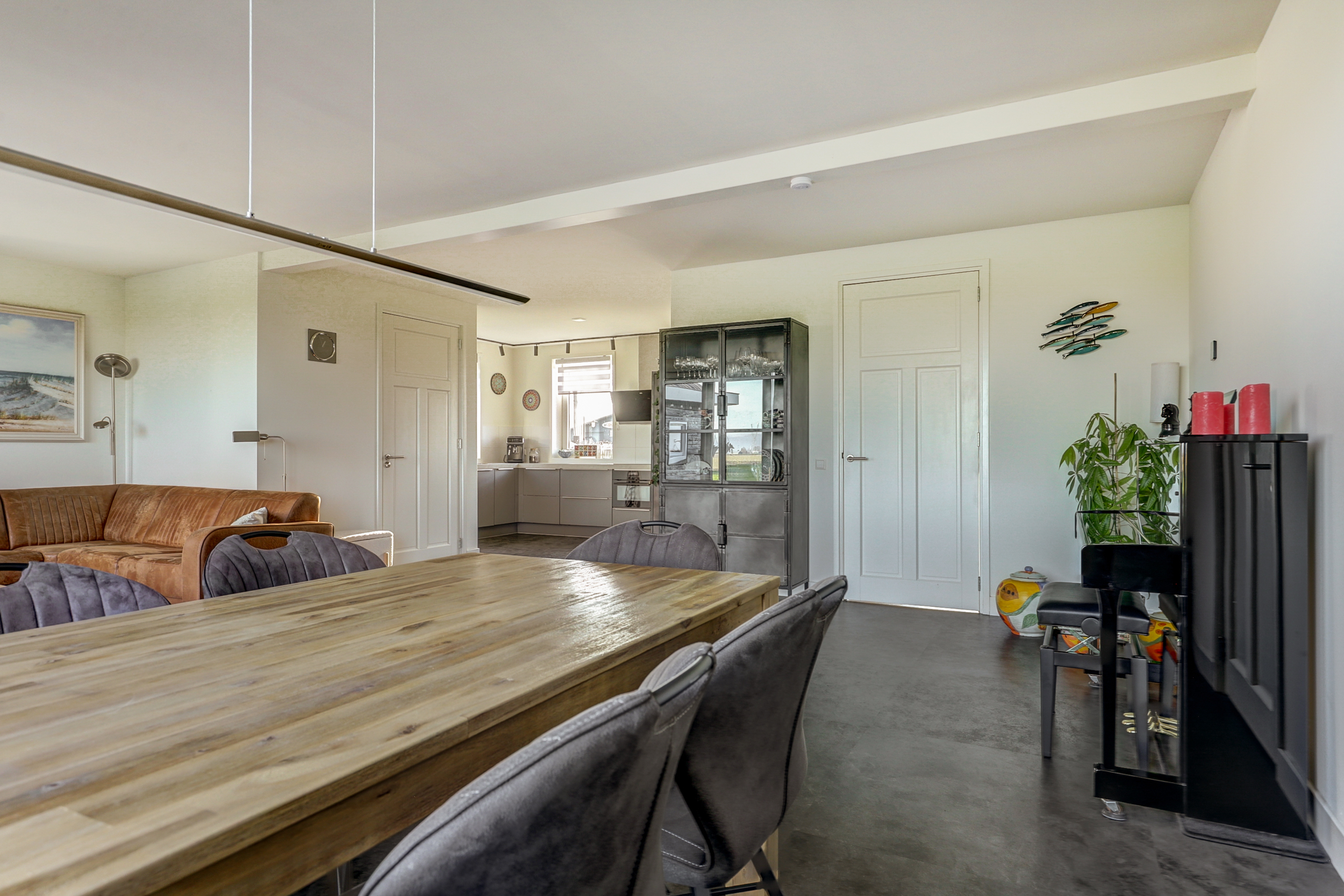 '$houseDetails->street_name'.' '.'$houseDetails->number'