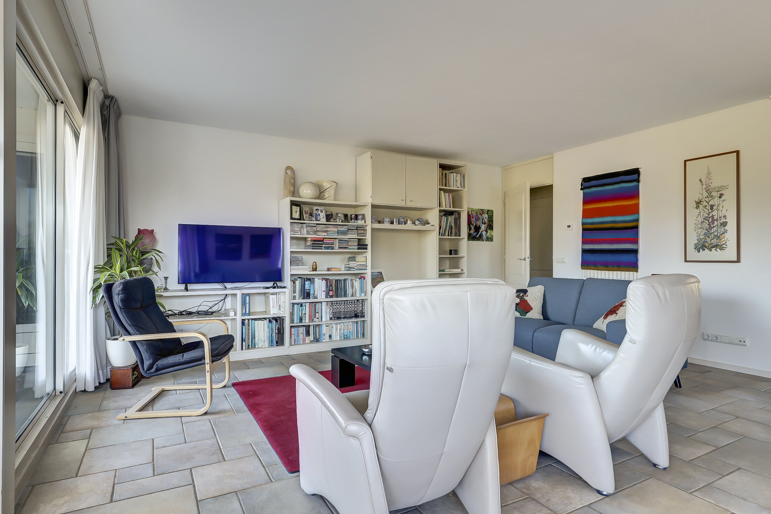 '$houseDetails->street_name'.' '.'$houseDetails->number'