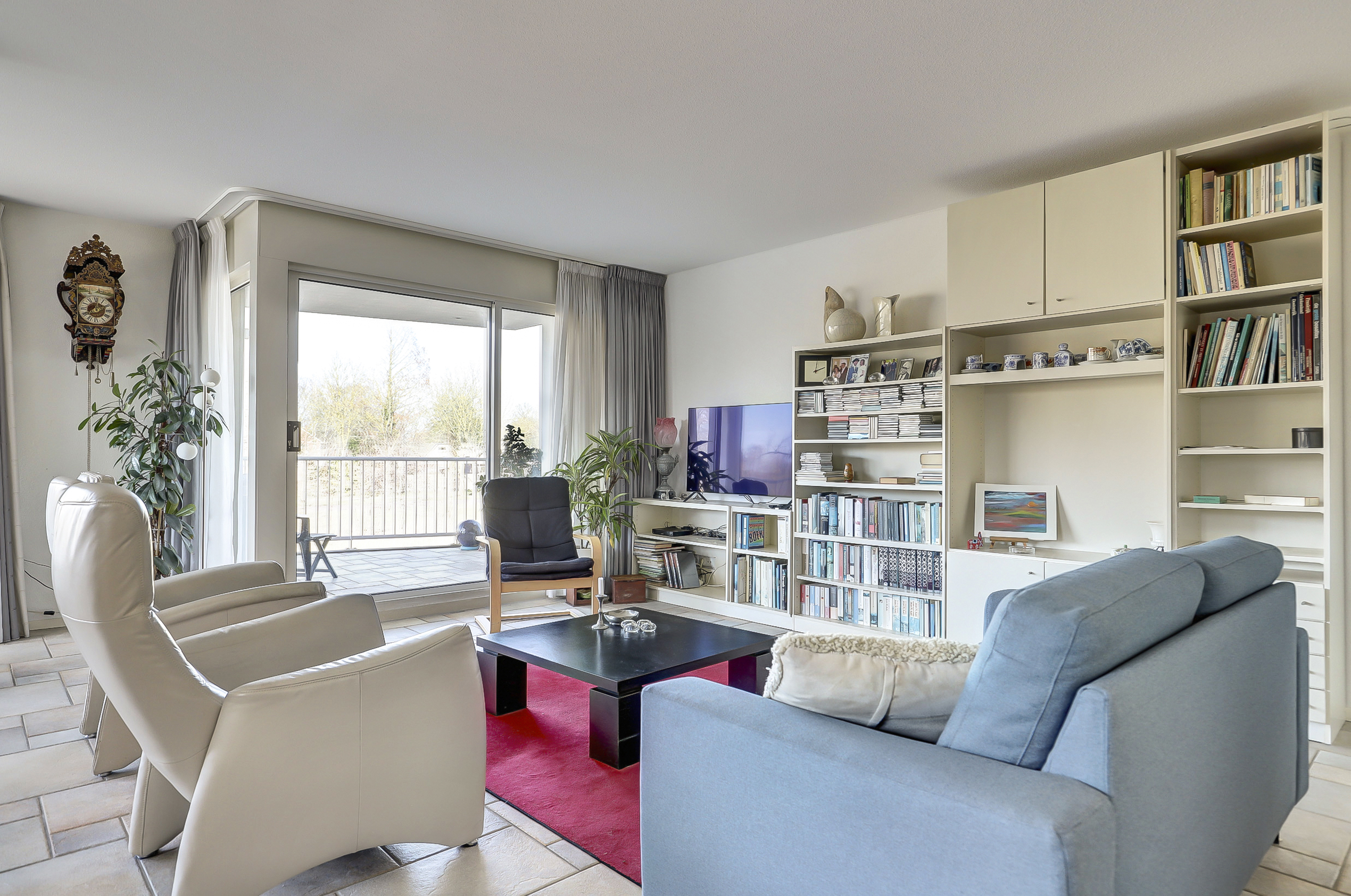 '$houseDetails->street_name'.' '.'$houseDetails->number'