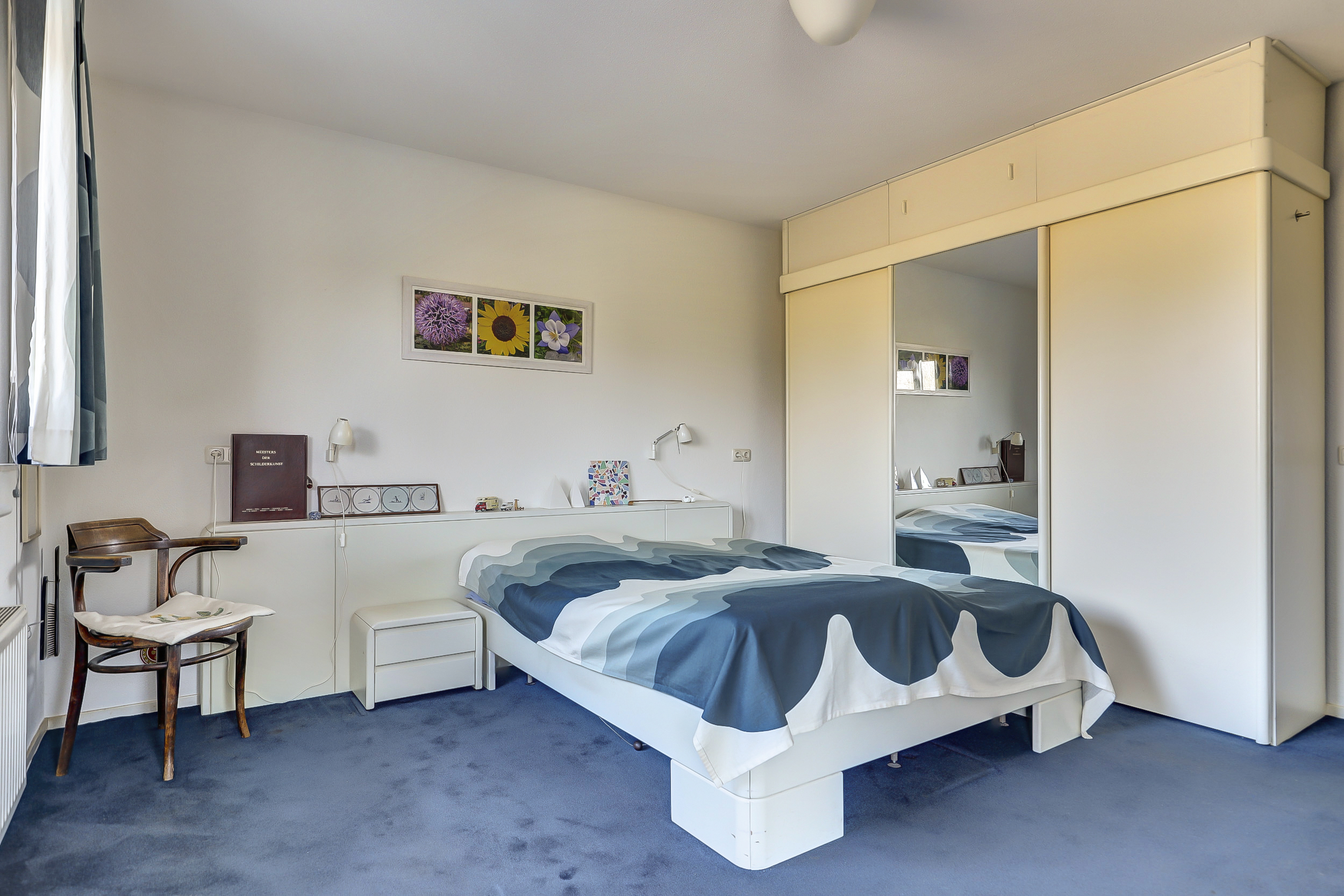 '$houseDetails->street_name'.' '.'$houseDetails->number'