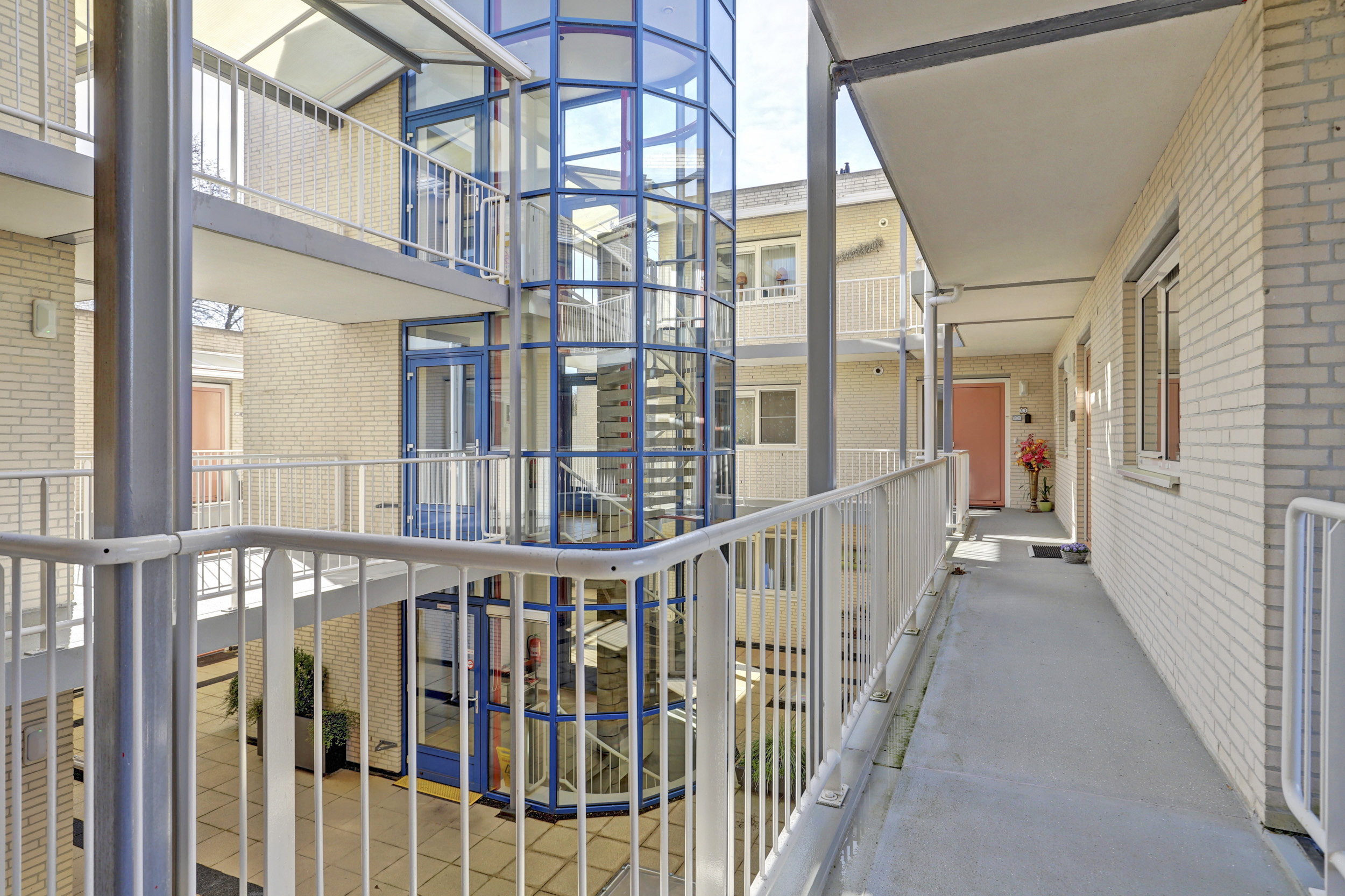 '$houseDetails->street_name'.' '.'$houseDetails->number'