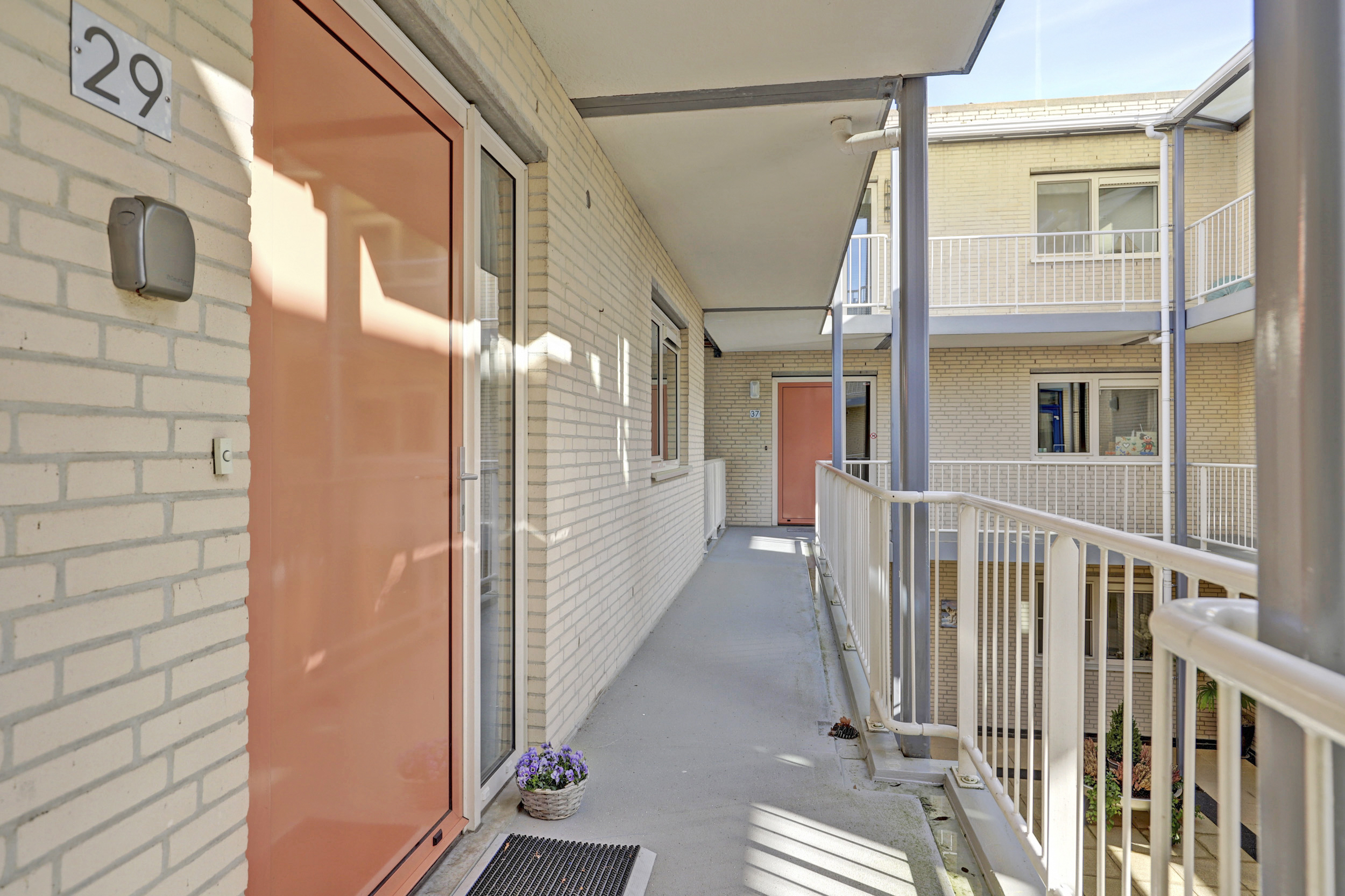 '$houseDetails->street_name'.' '.'$houseDetails->number'