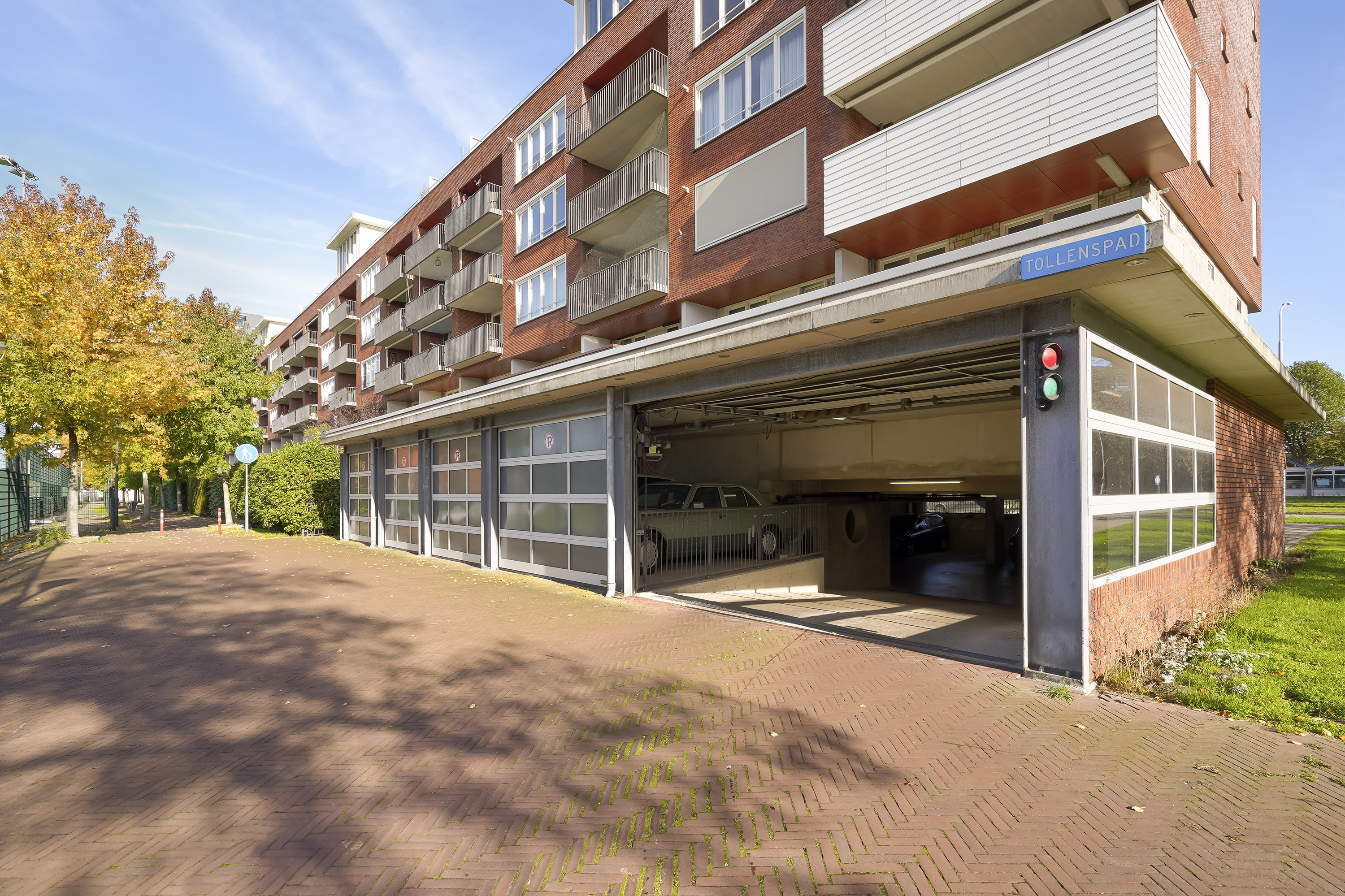 '$houseDetails->street_name'.' '.'$houseDetails->number'