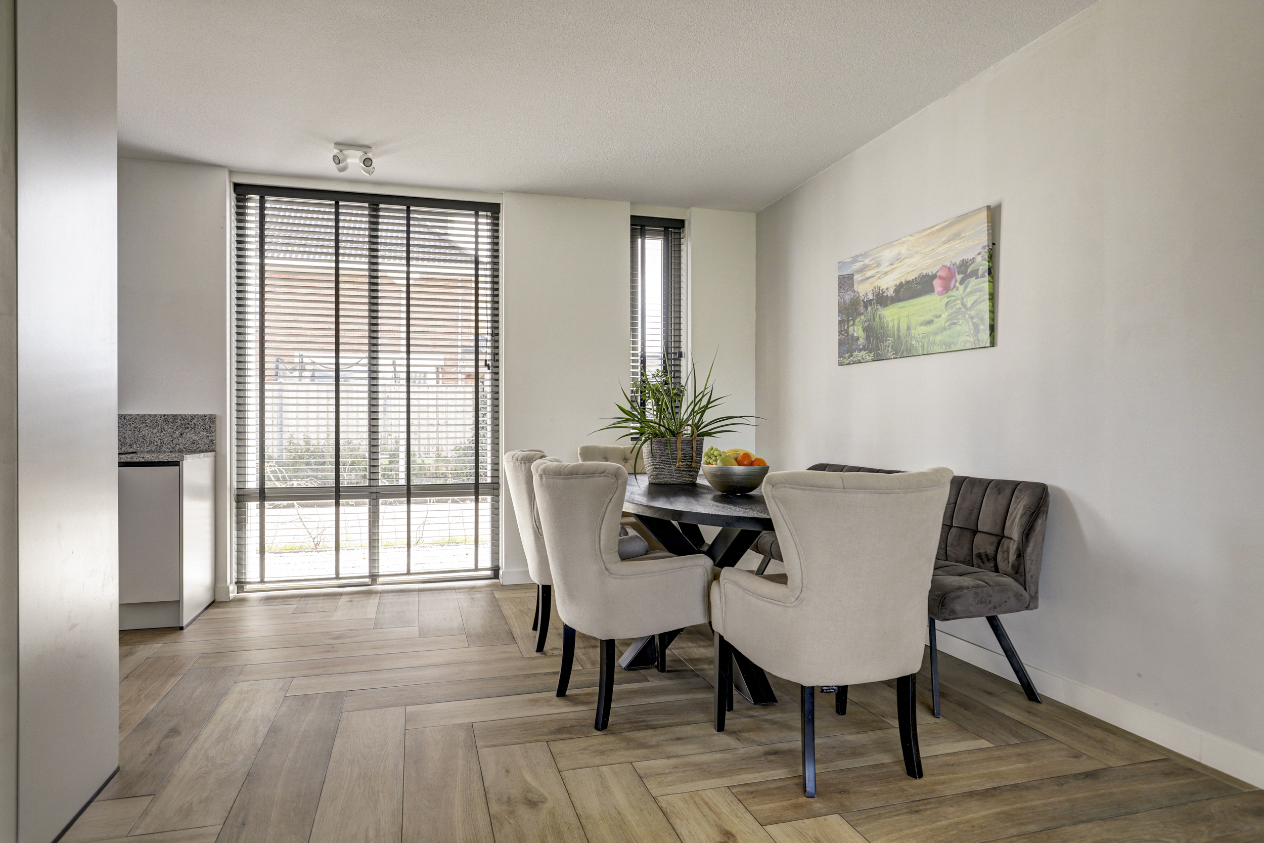 '$houseDetails->street_name'.' '.'$houseDetails->number'