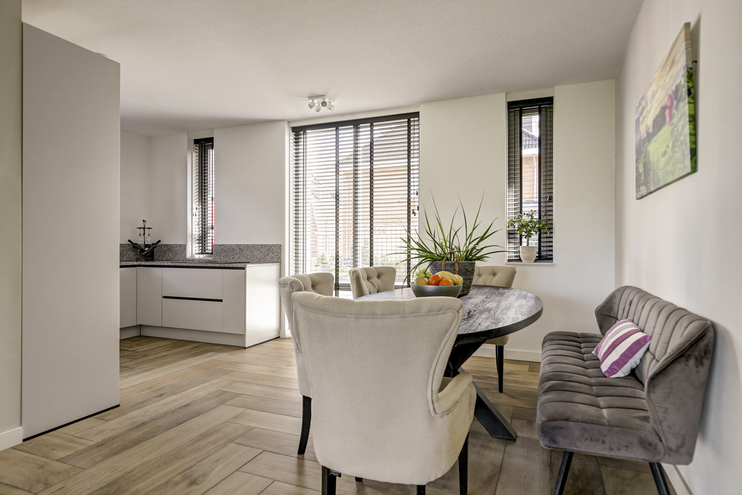 '$houseDetails->street_name'.' '.'$houseDetails->number'