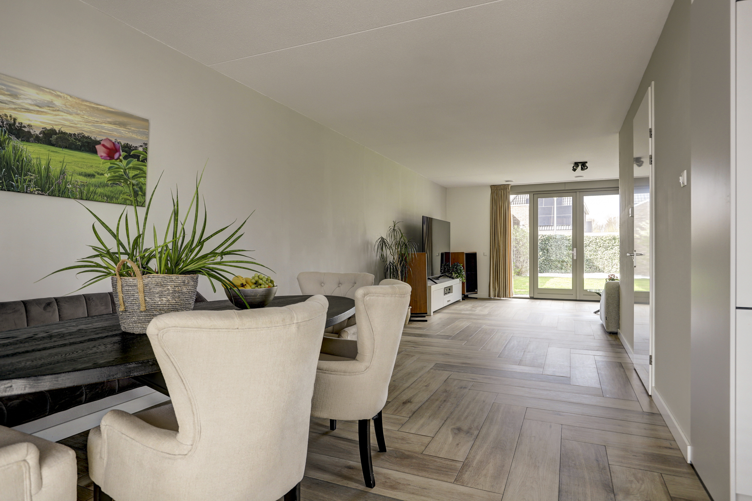 '$houseDetails->street_name'.' '.'$houseDetails->number'