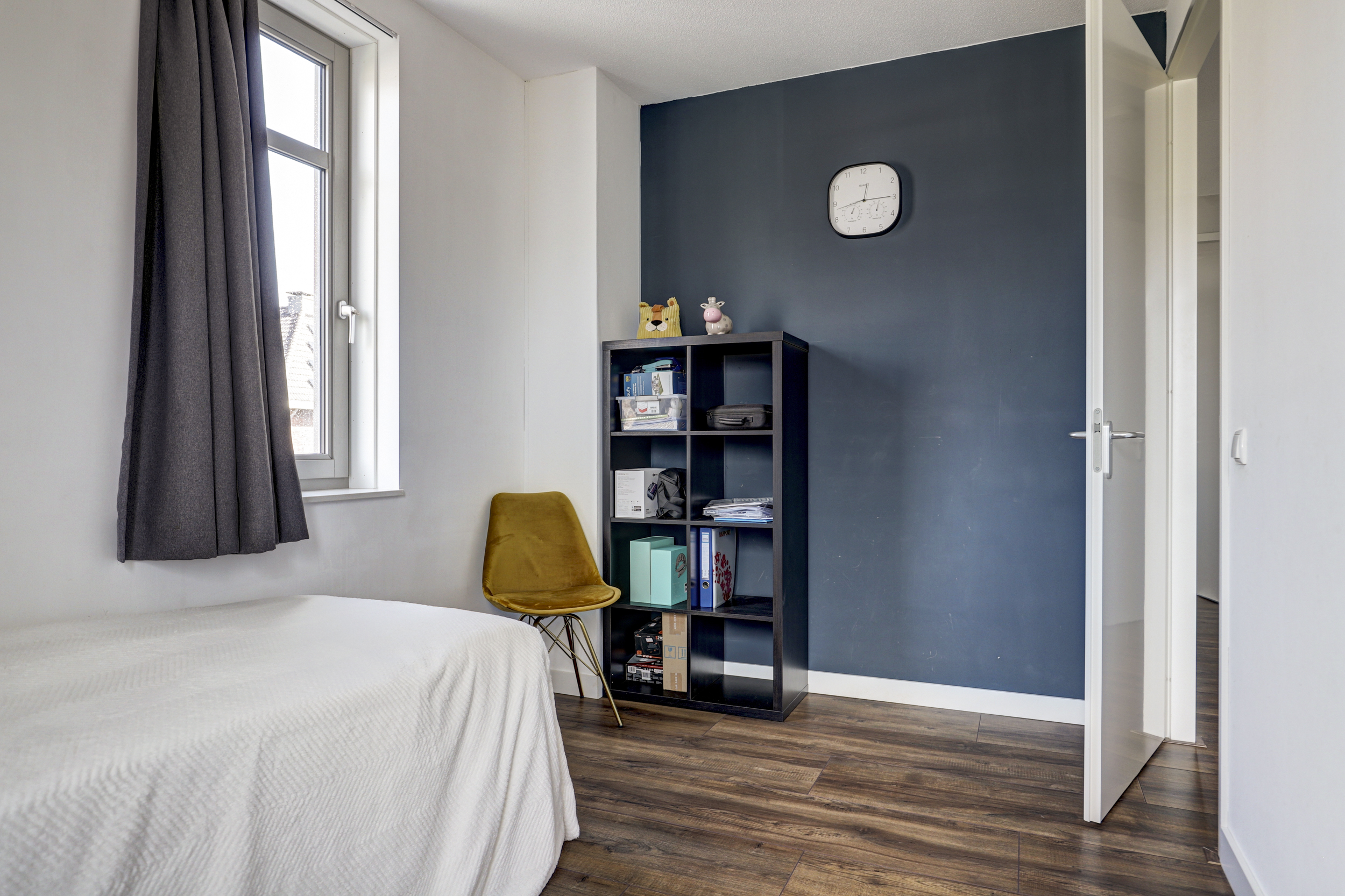 '$houseDetails->street_name'.' '.'$houseDetails->number'