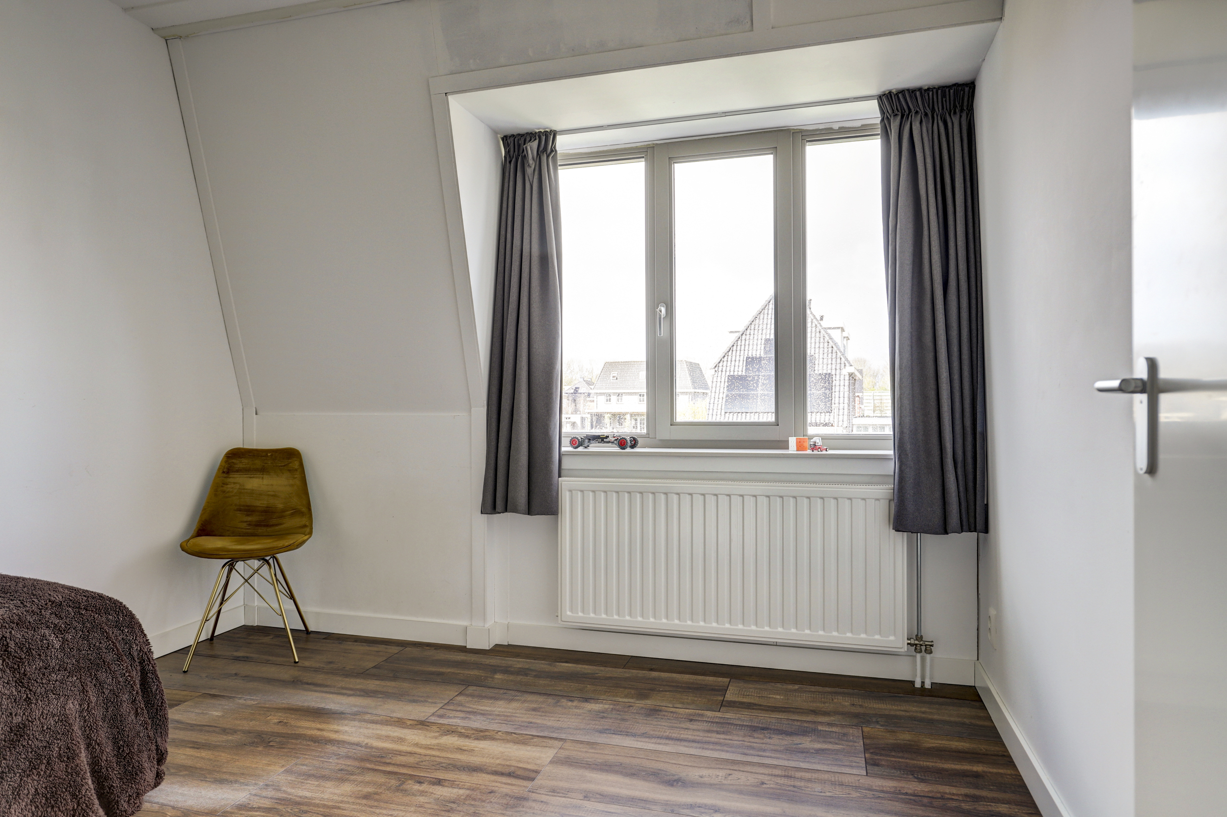 '$houseDetails->street_name'.' '.'$houseDetails->number'