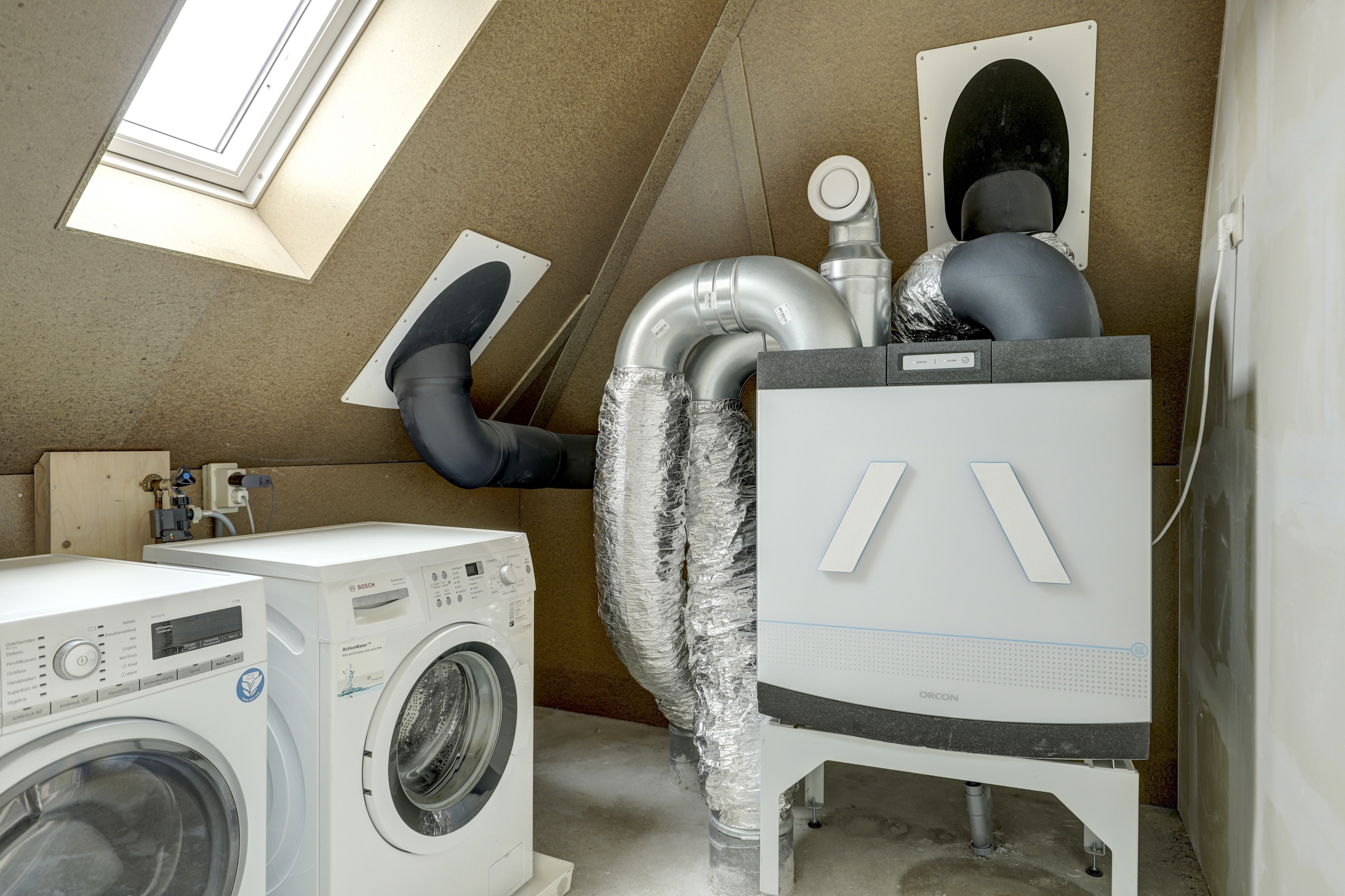 '$houseDetails->street_name'.' '.'$houseDetails->number'