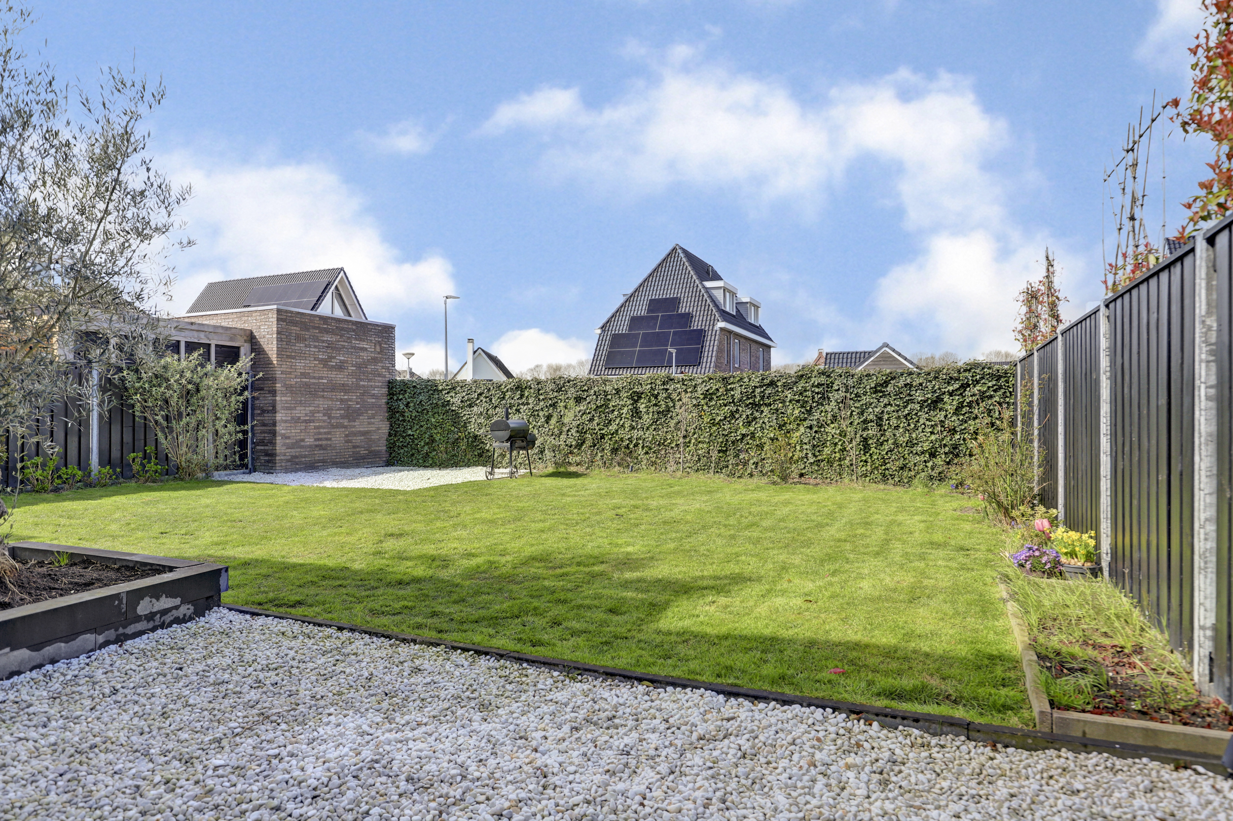 '$houseDetails->street_name'.' '.'$houseDetails->number'