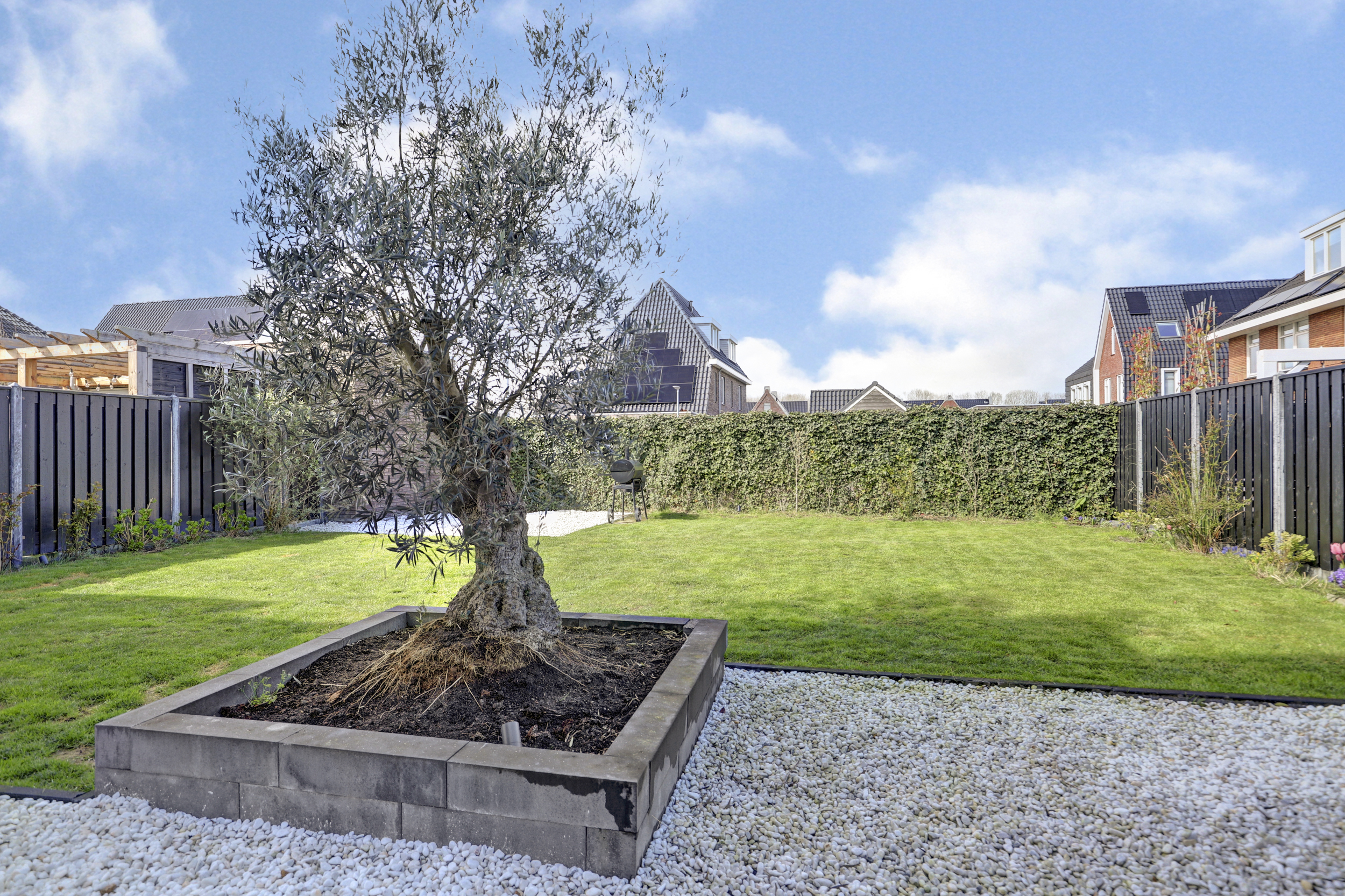 '$houseDetails->street_name'.' '.'$houseDetails->number'