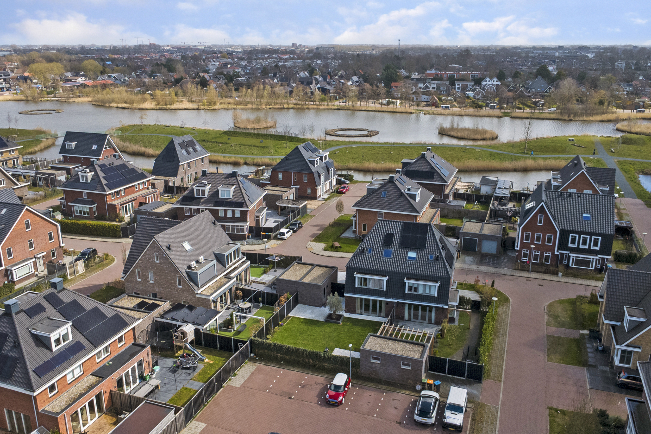 '$houseDetails->street_name'.' '.'$houseDetails->number'