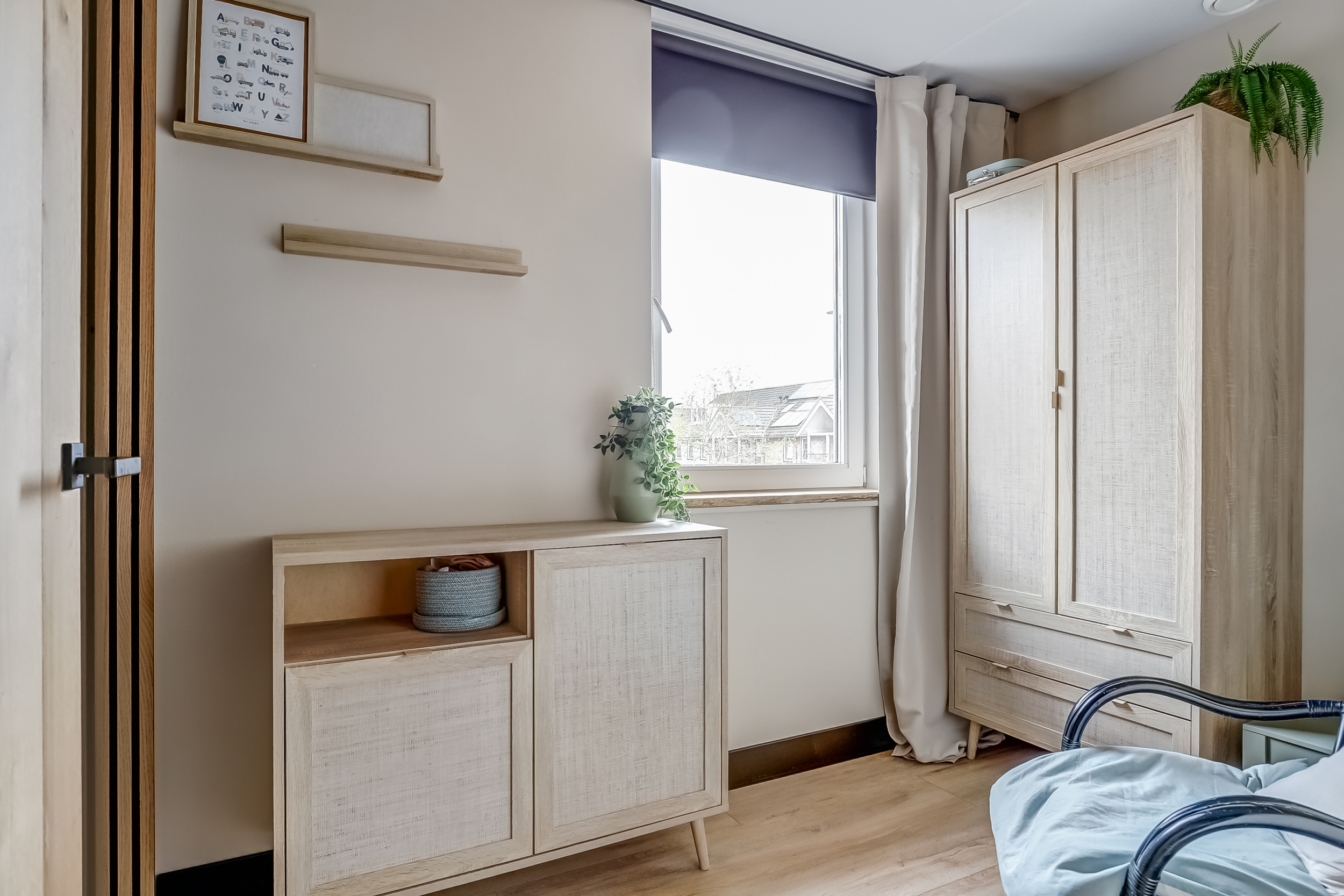 '$houseDetails->street_name'.' '.'$houseDetails->number'