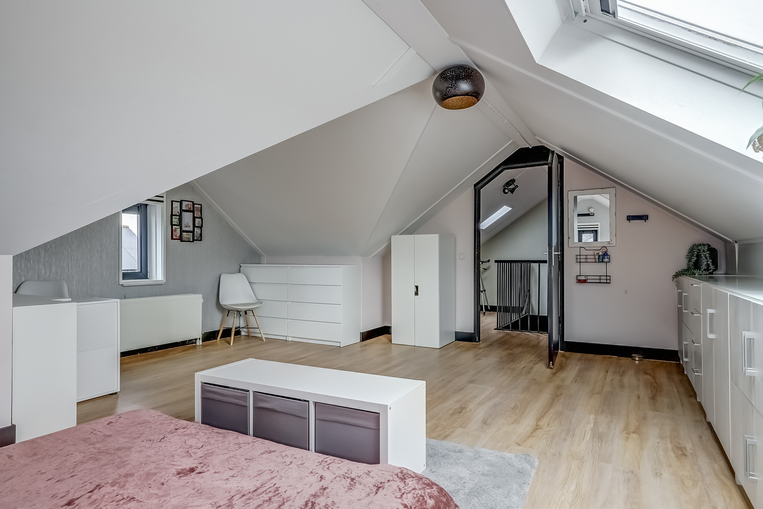 '$houseDetails->street_name'.' '.'$houseDetails->number'