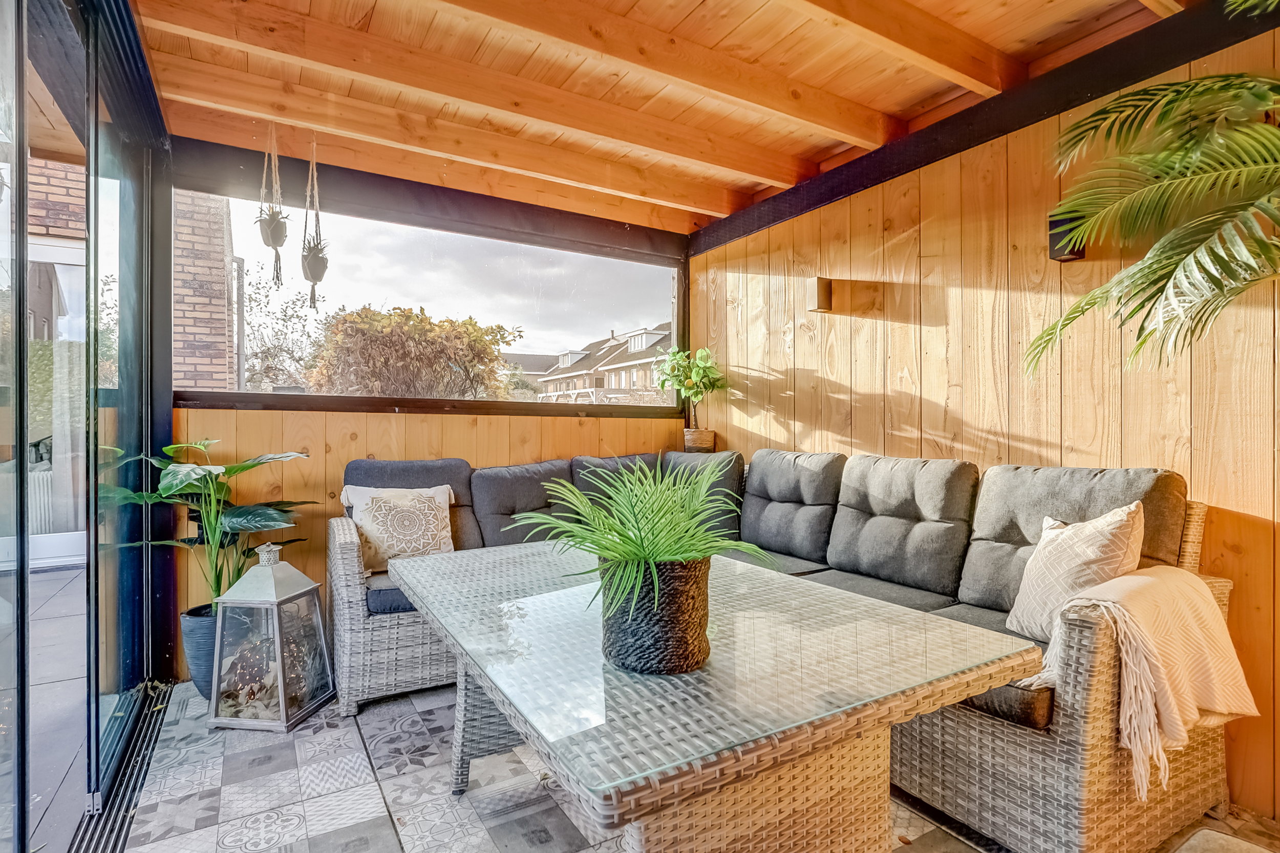 '$houseDetails->street_name'.' '.'$houseDetails->number'