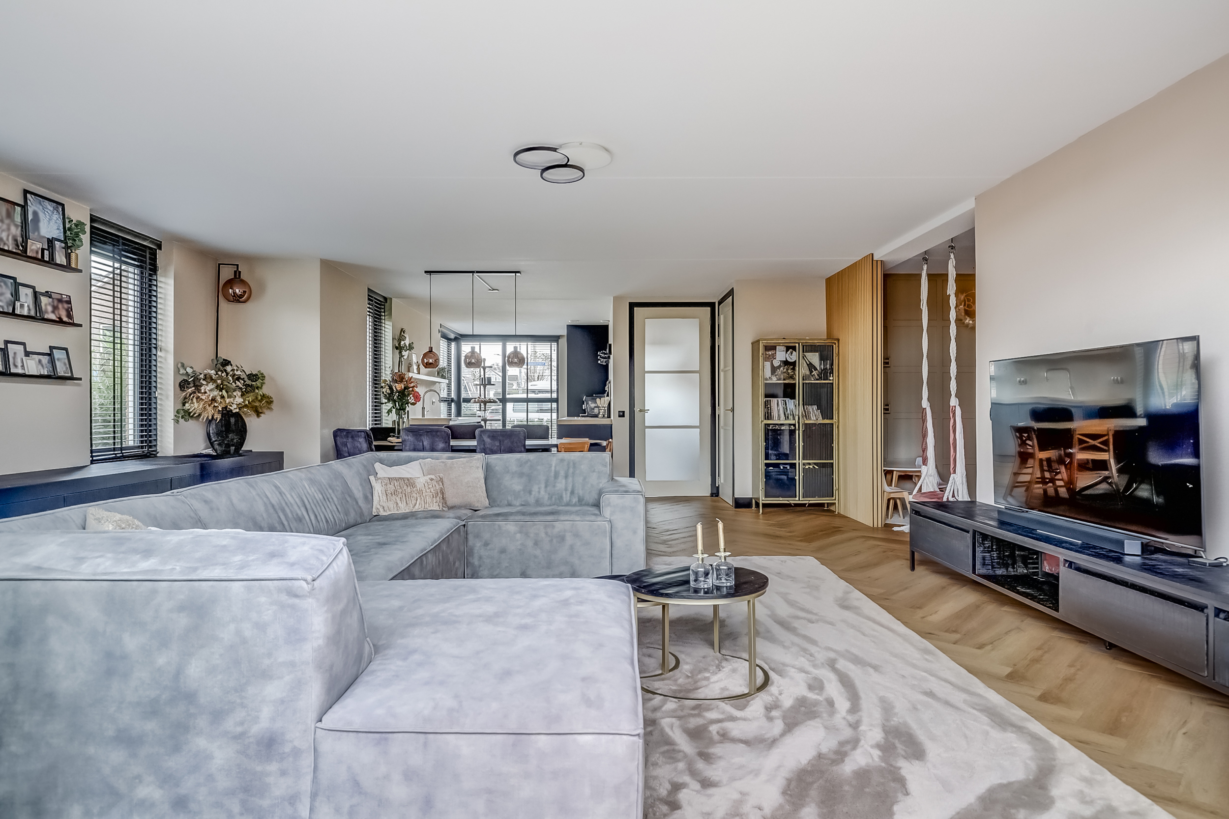 '$houseDetails->street_name'.' '.'$houseDetails->number'