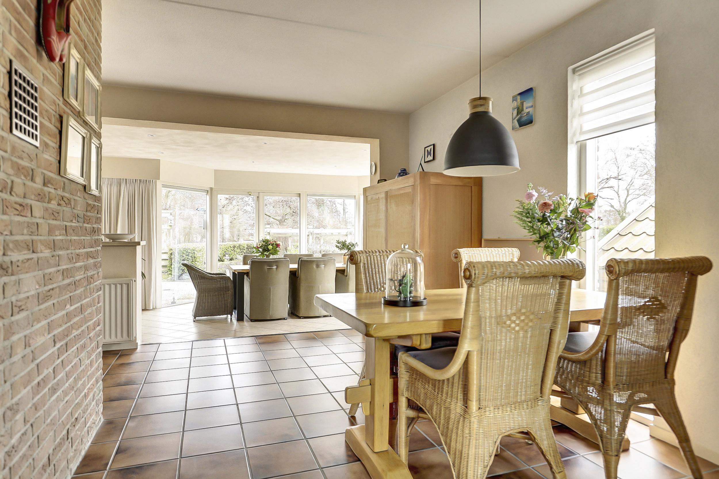 '$houseDetails->street_name'.' '.'$houseDetails->number'