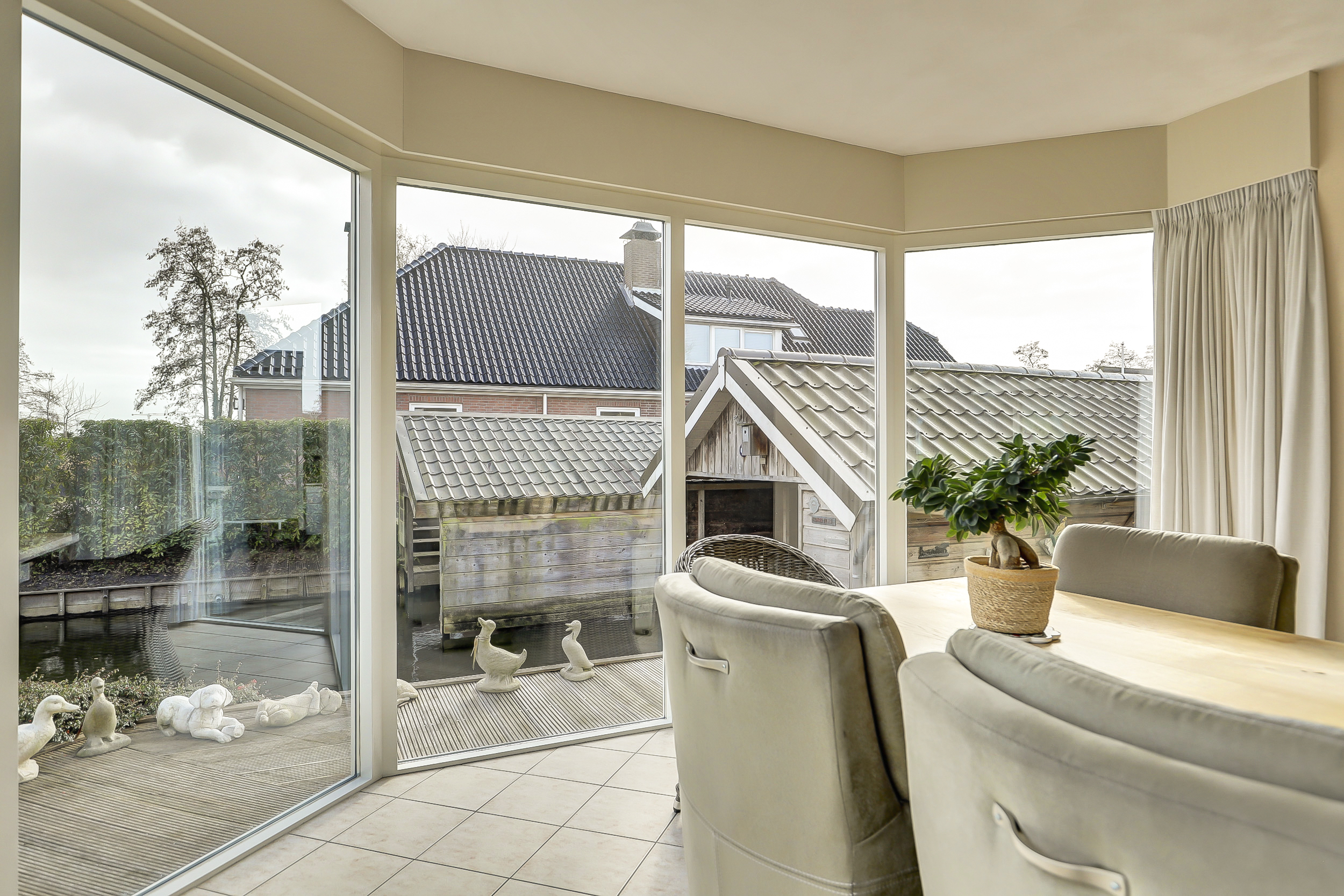 '$houseDetails->street_name'.' '.'$houseDetails->number'