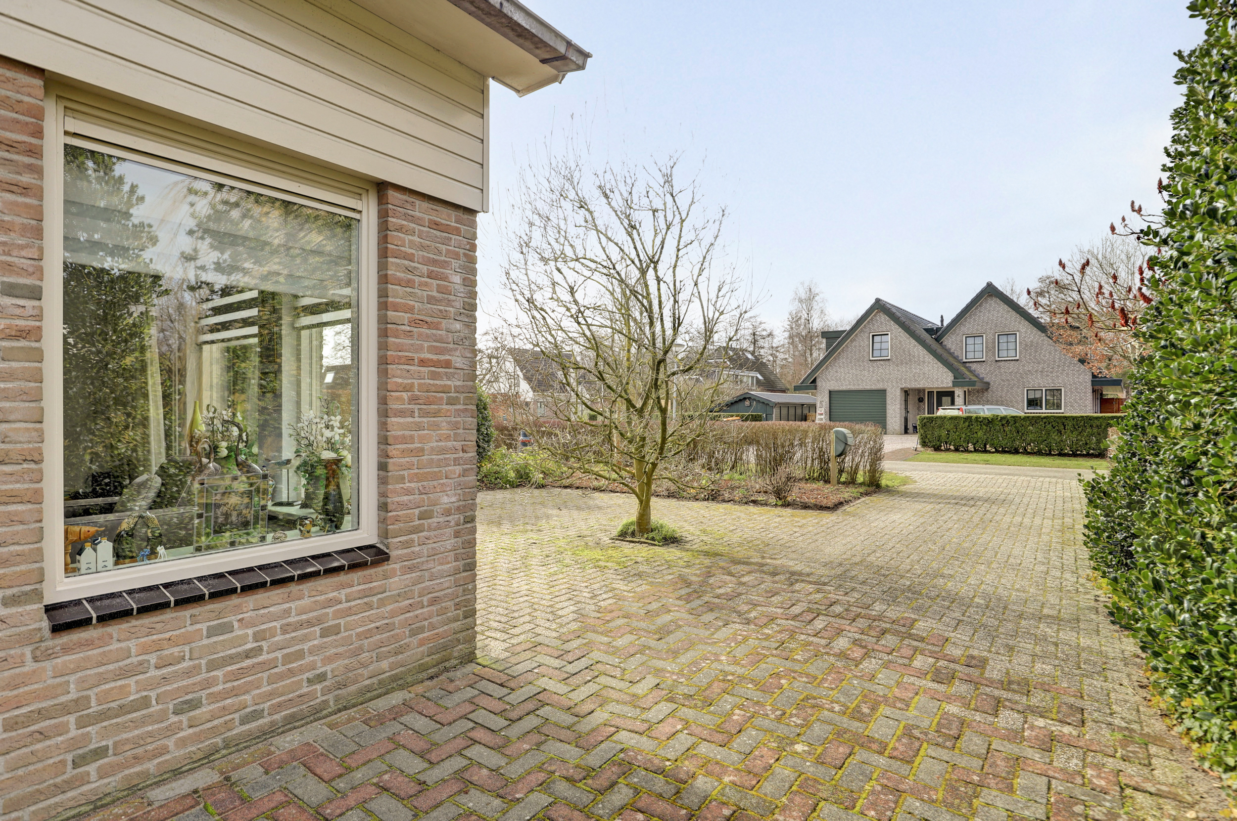 '$houseDetails->street_name'.' '.'$houseDetails->number'