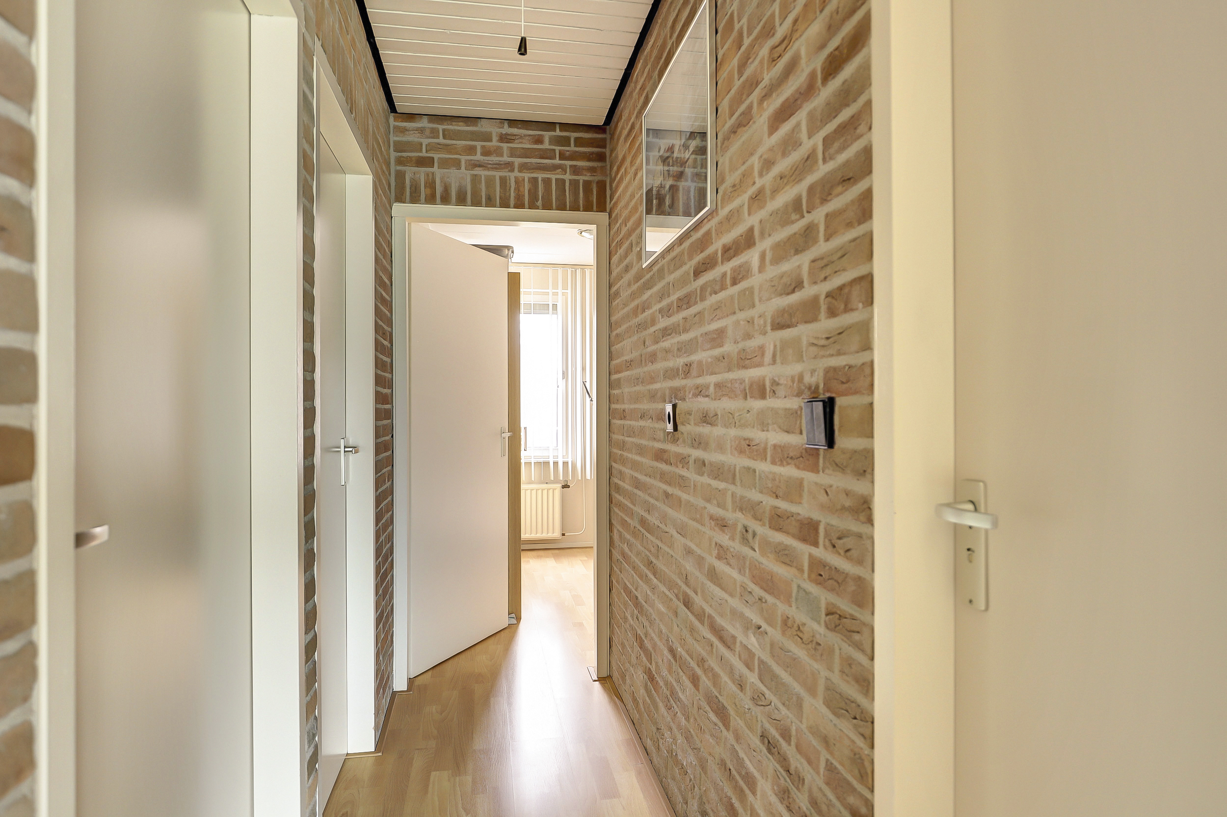 '$houseDetails->street_name'.' '.'$houseDetails->number'