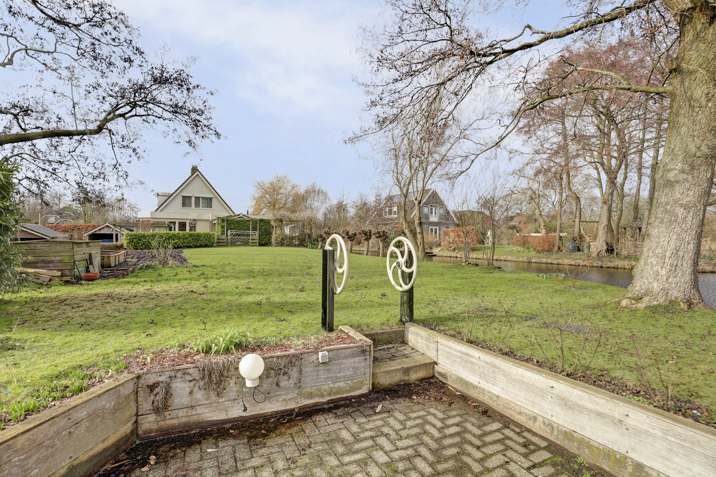 '$houseDetails->street_name'.' '.'$houseDetails->number'