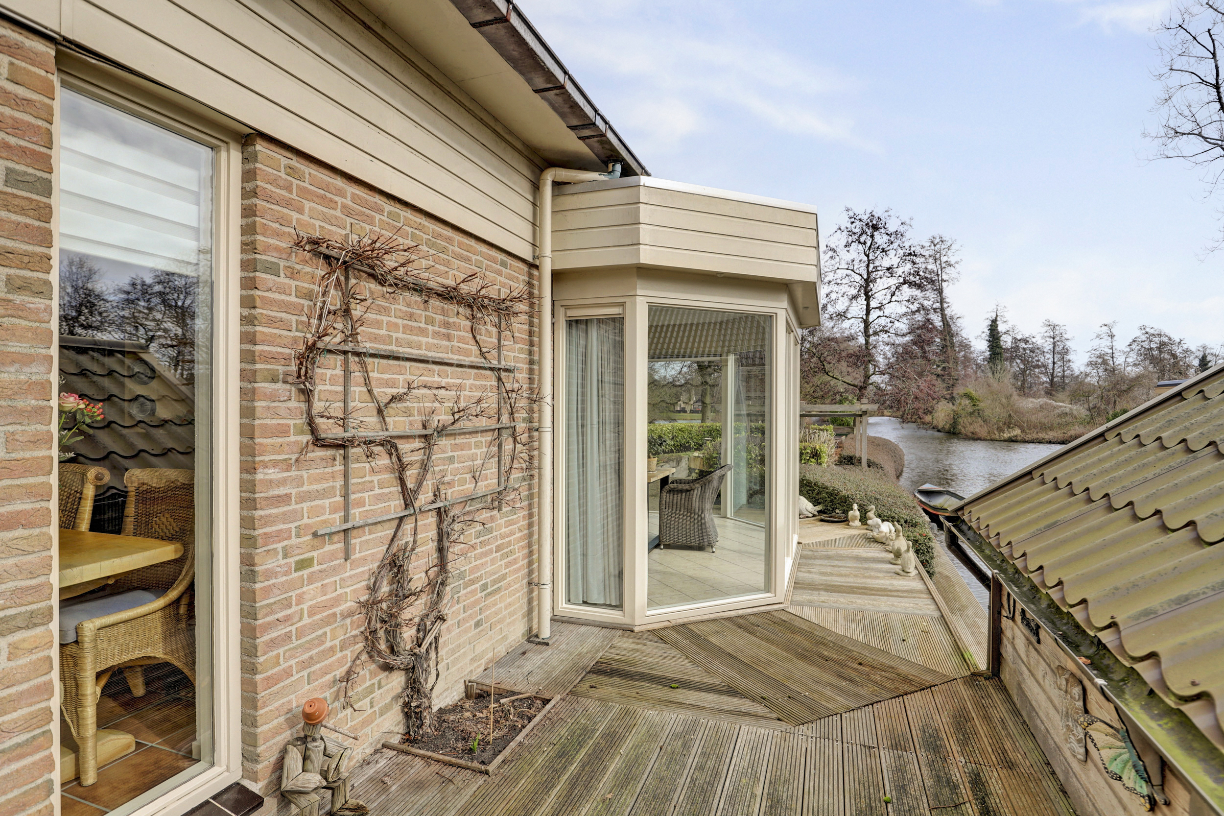 '$houseDetails->street_name'.' '.'$houseDetails->number'