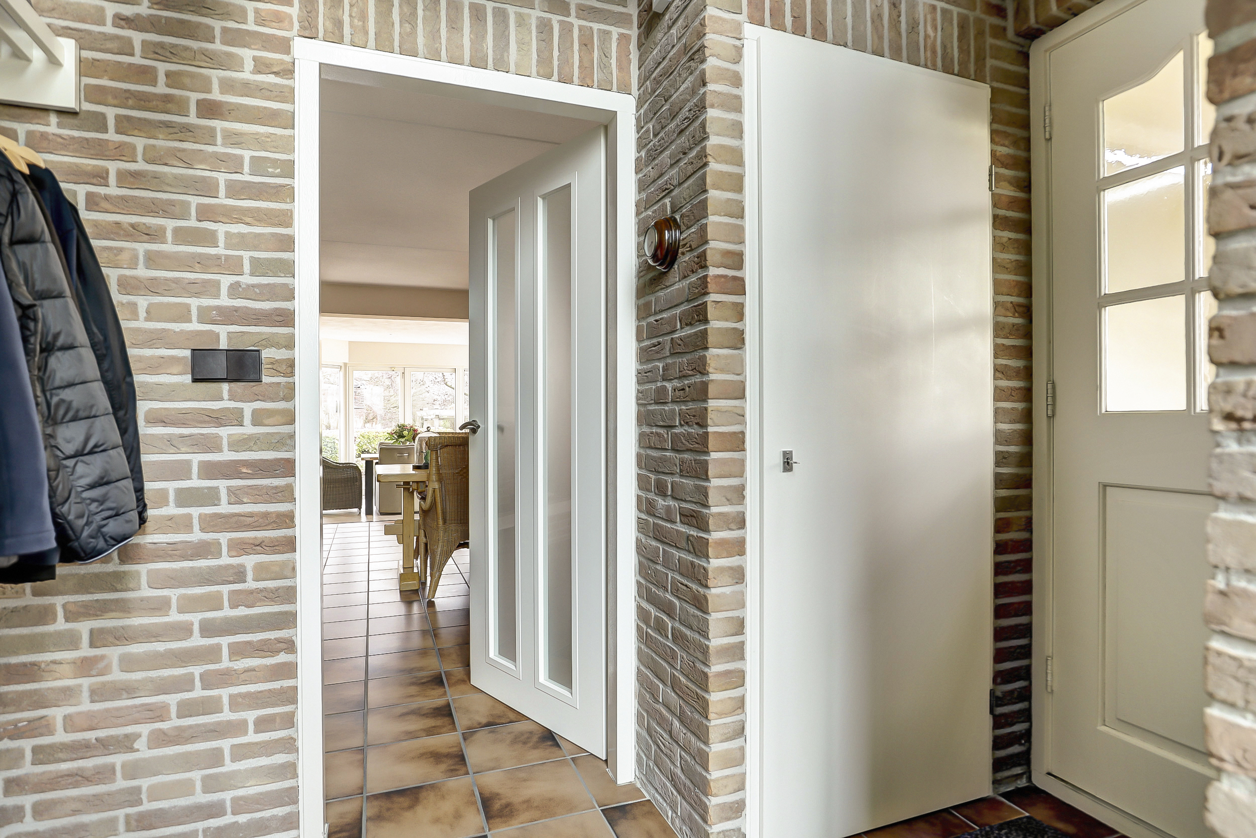 '$houseDetails->street_name'.' '.'$houseDetails->number'