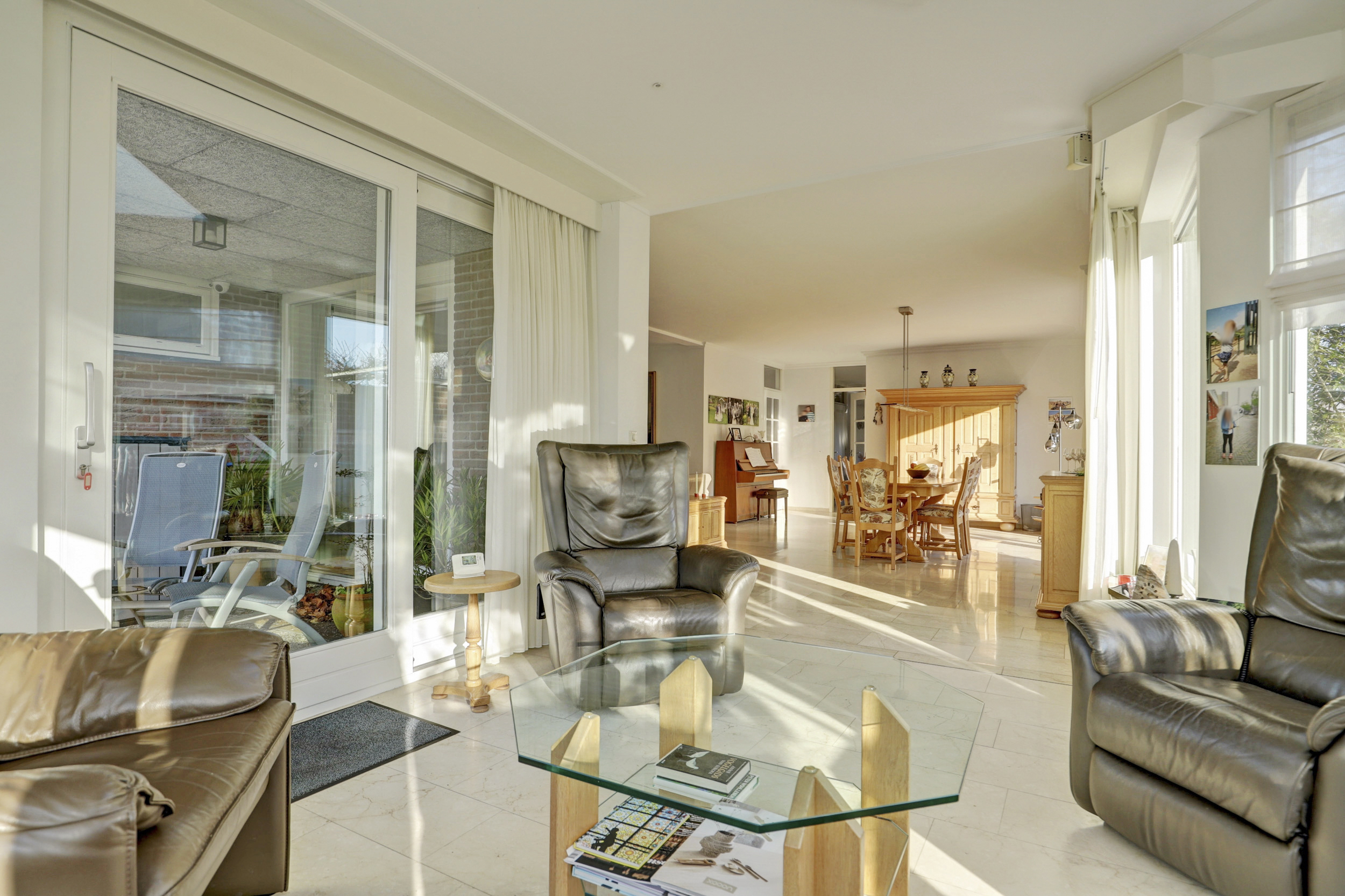 '$houseDetails->street_name'.' '.'$houseDetails->number'