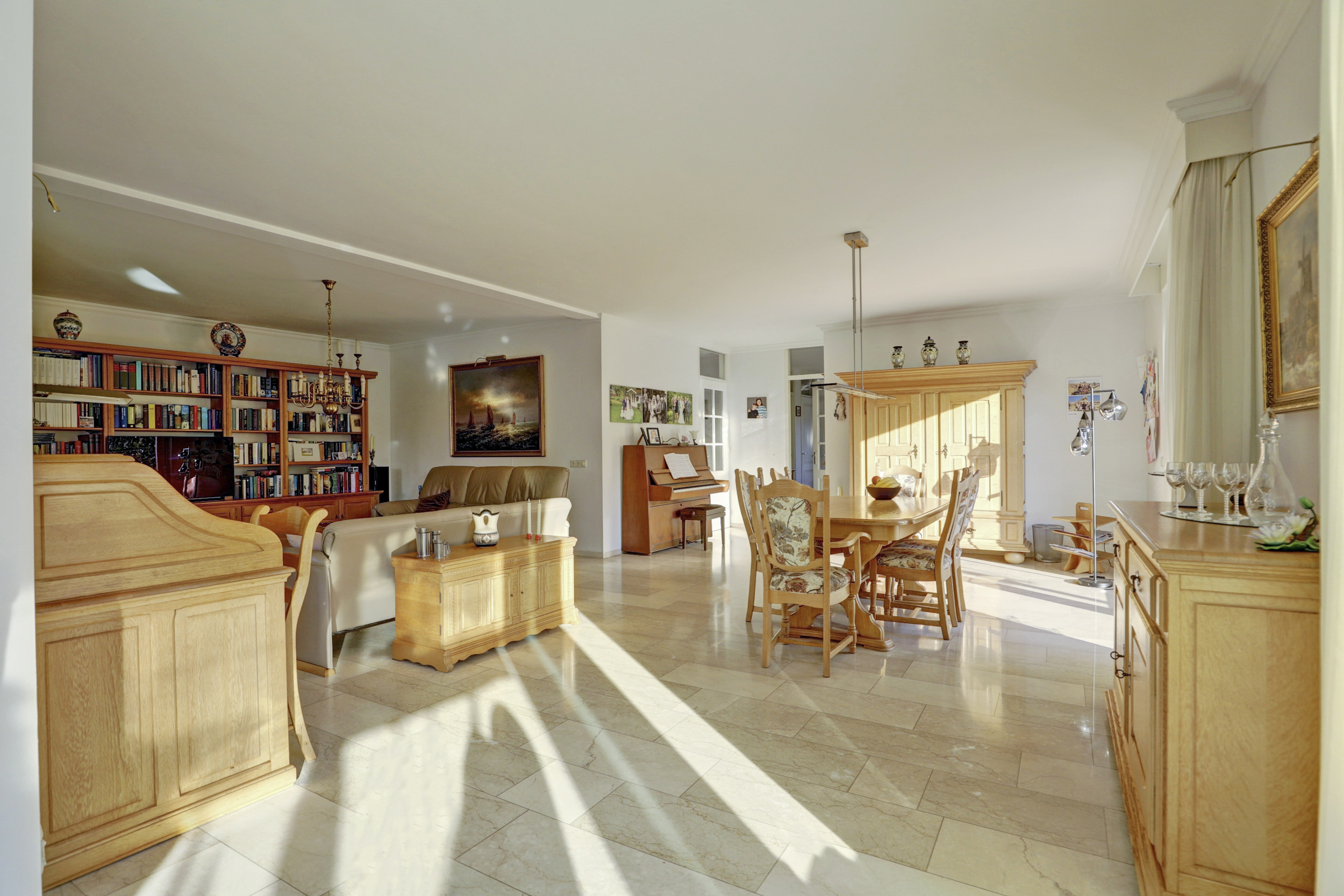 '$houseDetails->street_name'.' '.'$houseDetails->number'