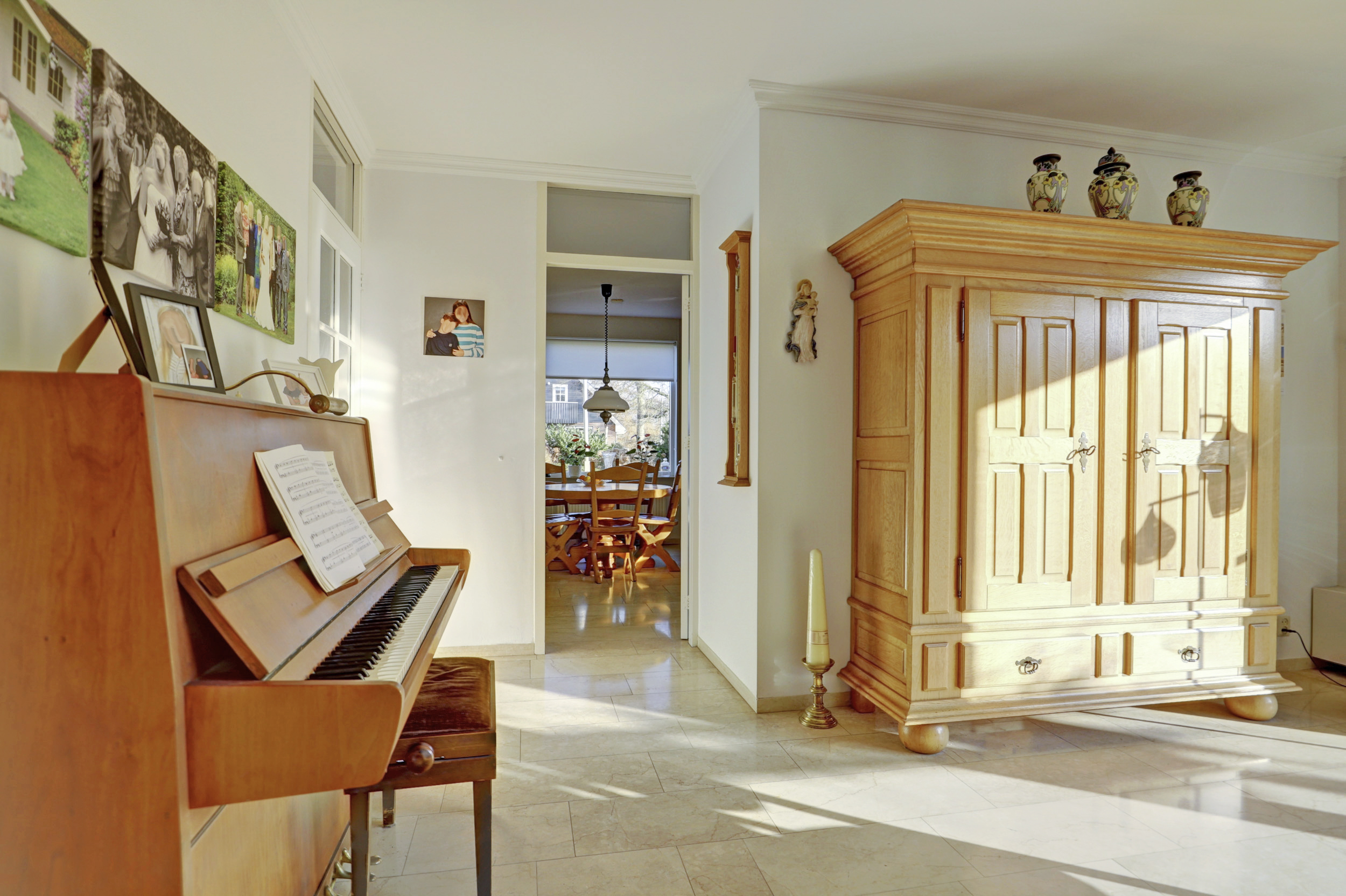 '$houseDetails->street_name'.' '.'$houseDetails->number'