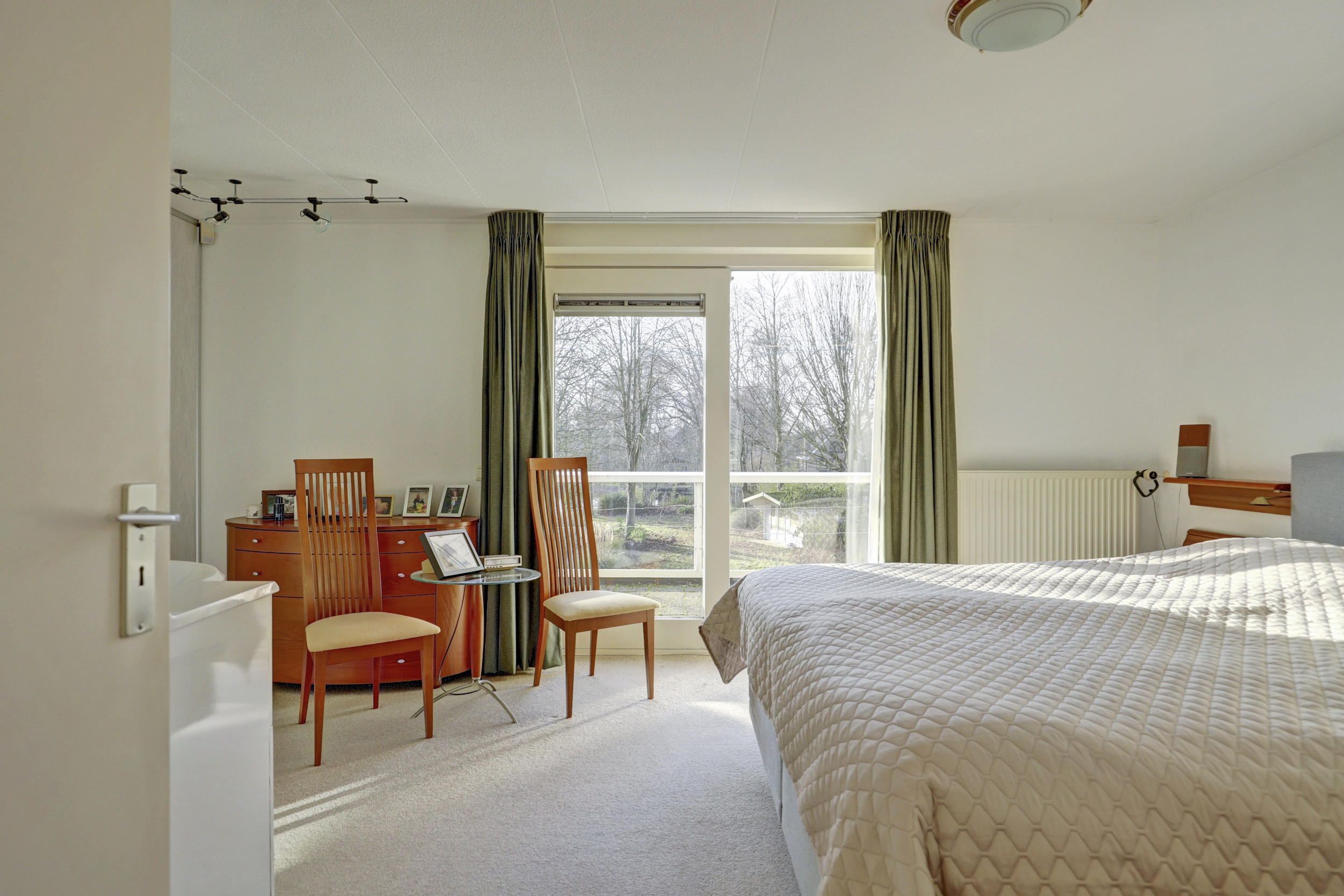 '$houseDetails->street_name'.' '.'$houseDetails->number'