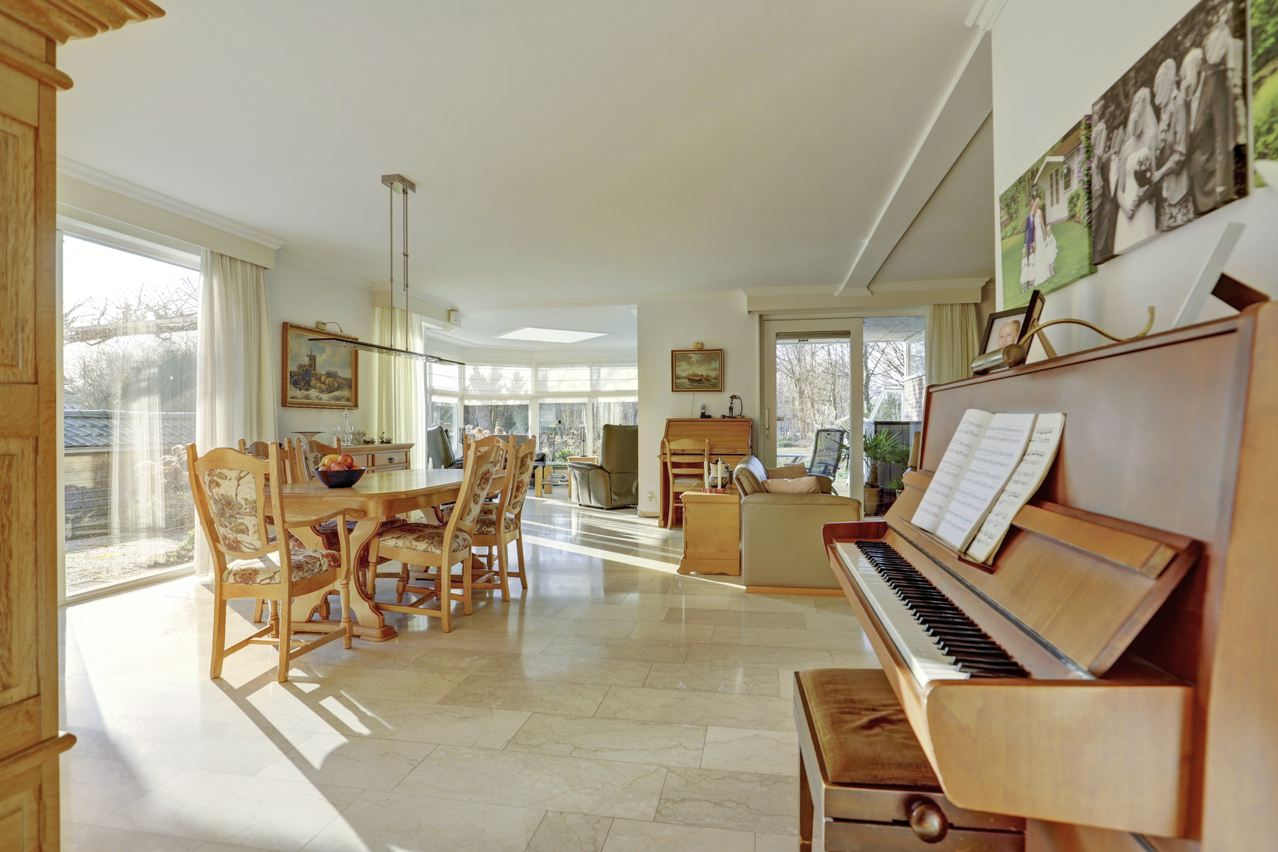 '$houseDetails->street_name'.' '.'$houseDetails->number'