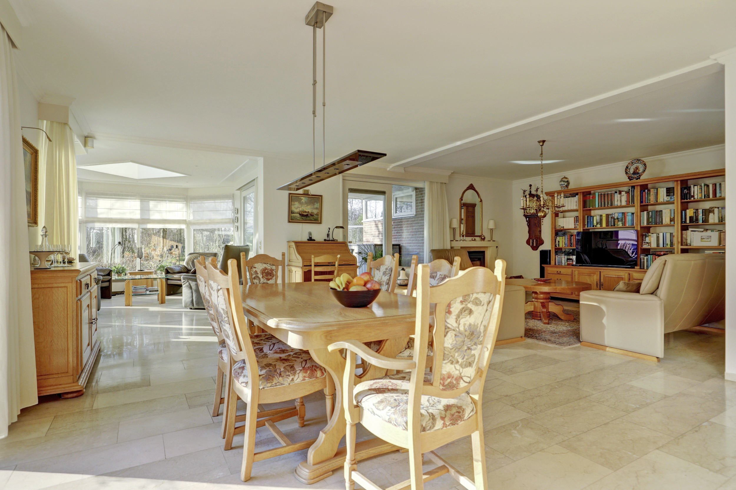 '$houseDetails->street_name'.' '.'$houseDetails->number'